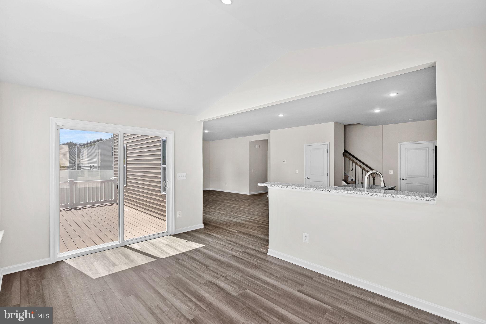 HUNTWELL WEST - Residential