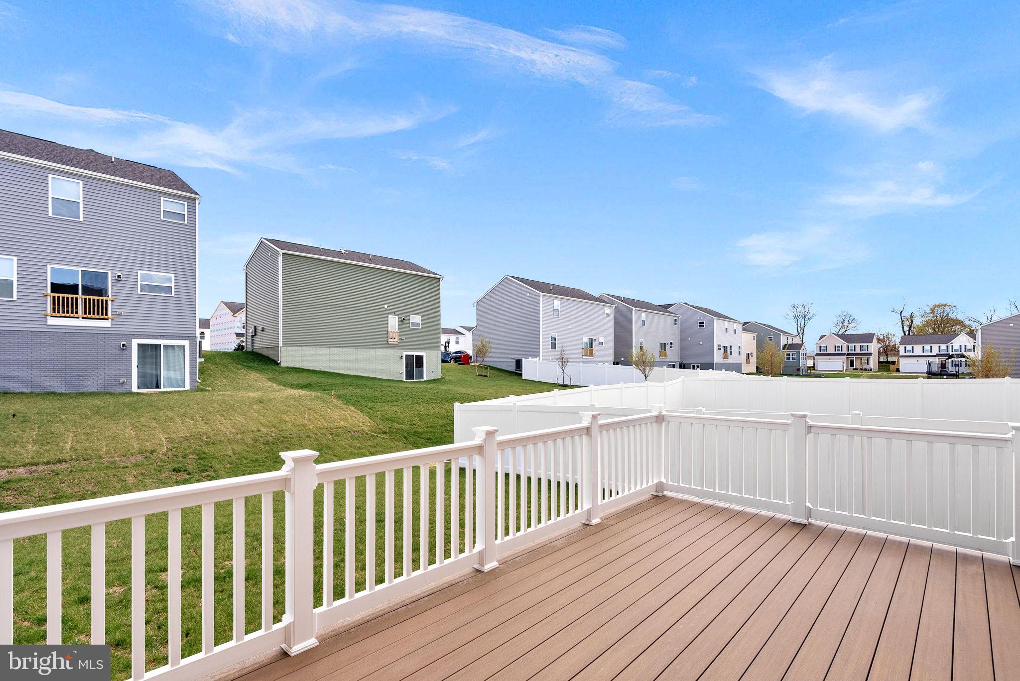 HUNTWELL WEST - Residential