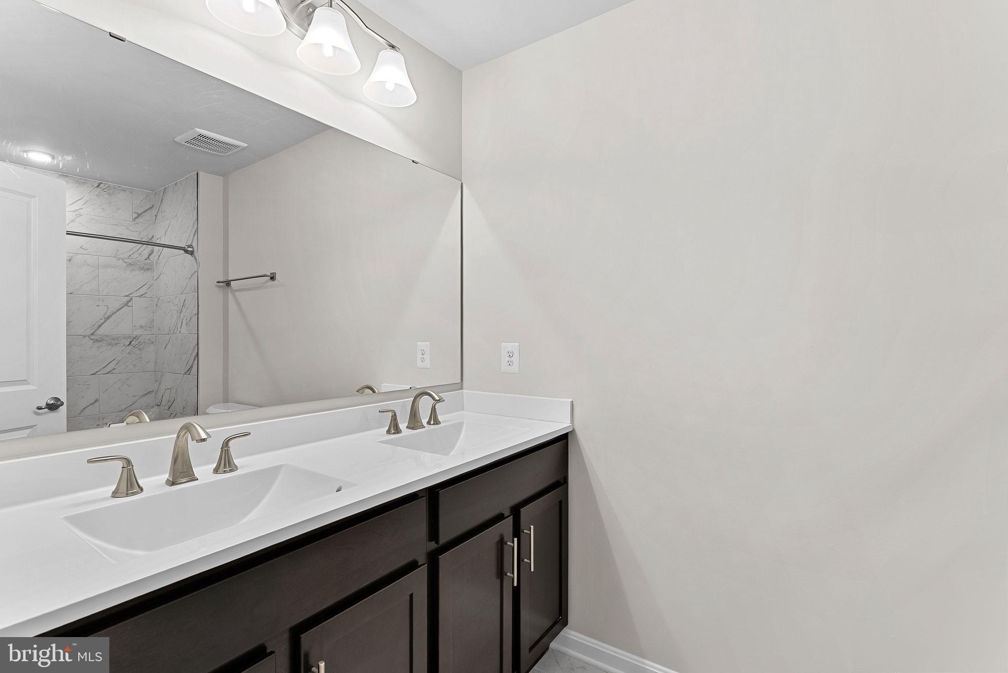 HUNTWELL WEST - Residential