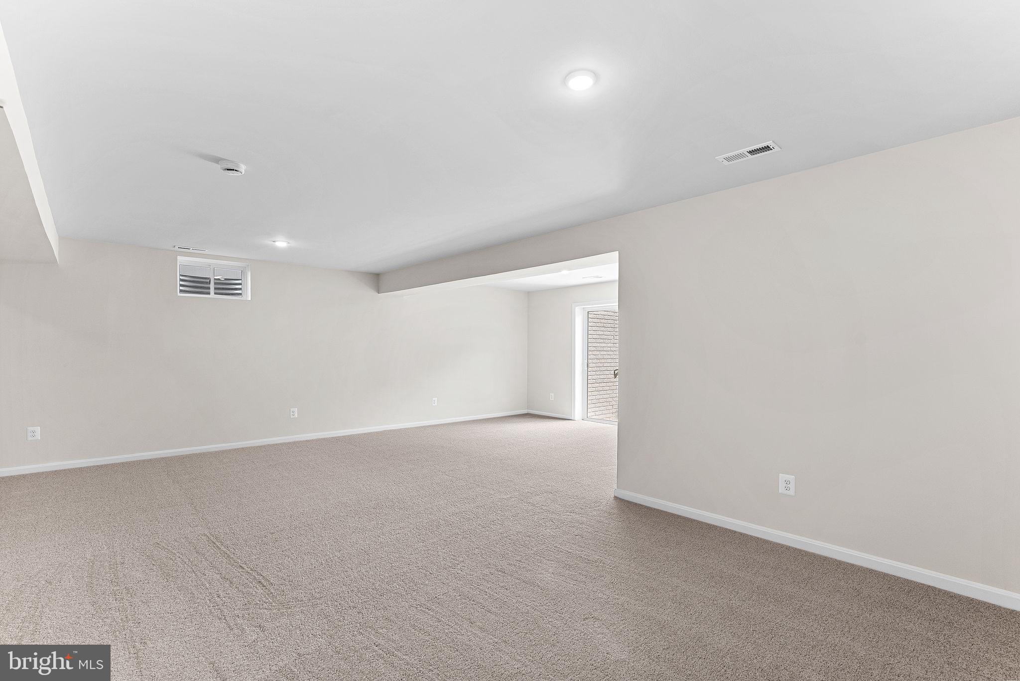 HUNTWELL WEST - Residential