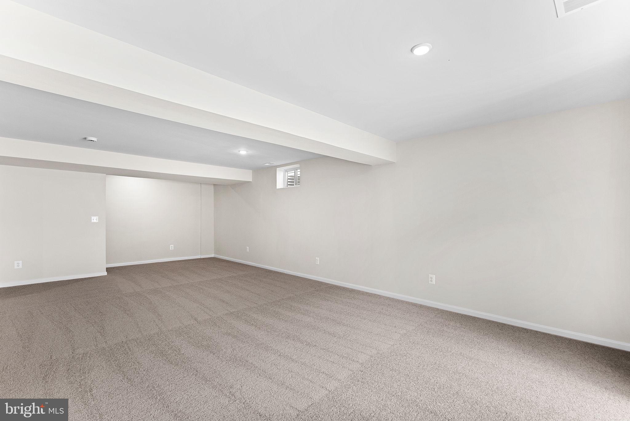 HUNTWELL WEST - Residential