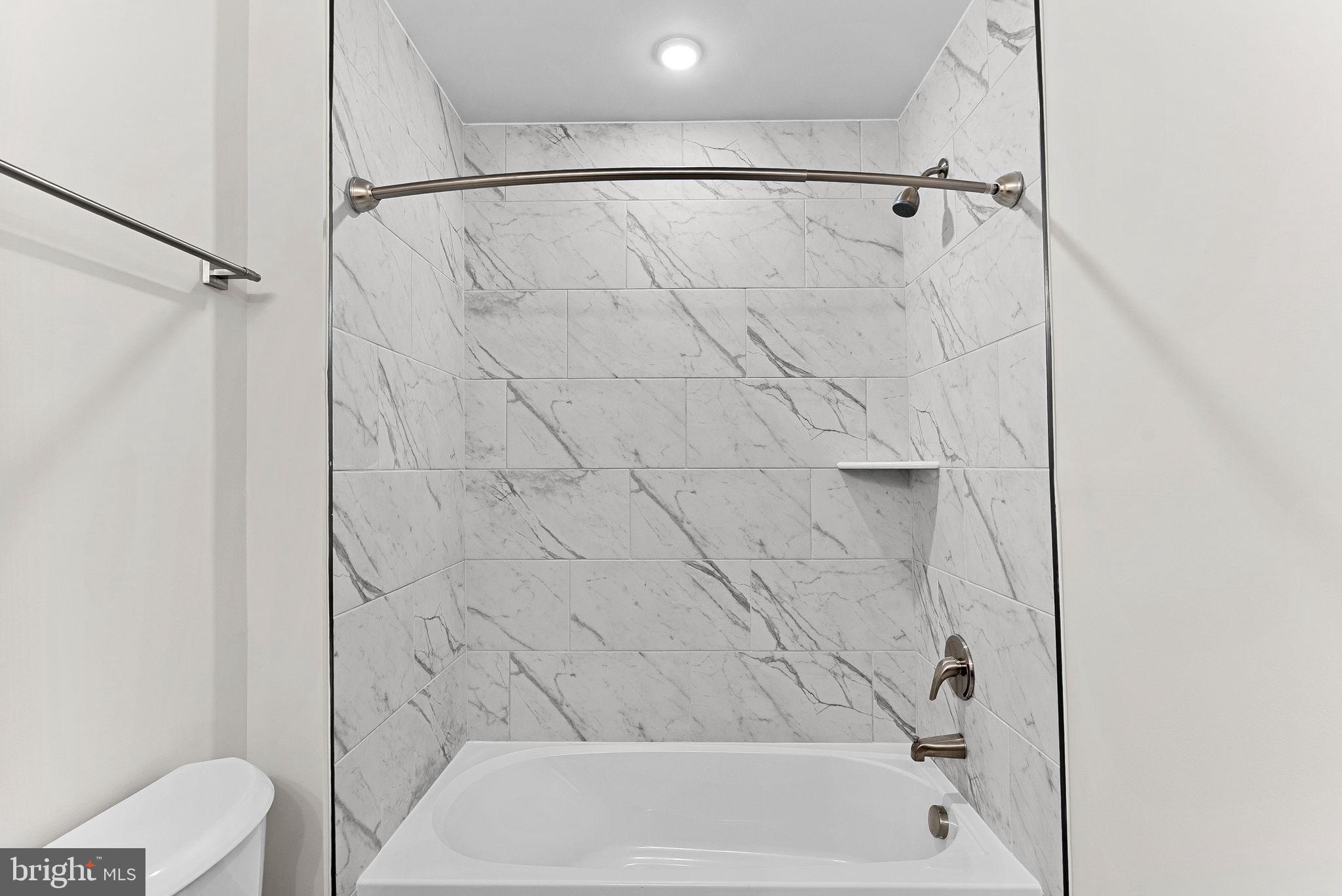 HUNTWELL WEST - Residential