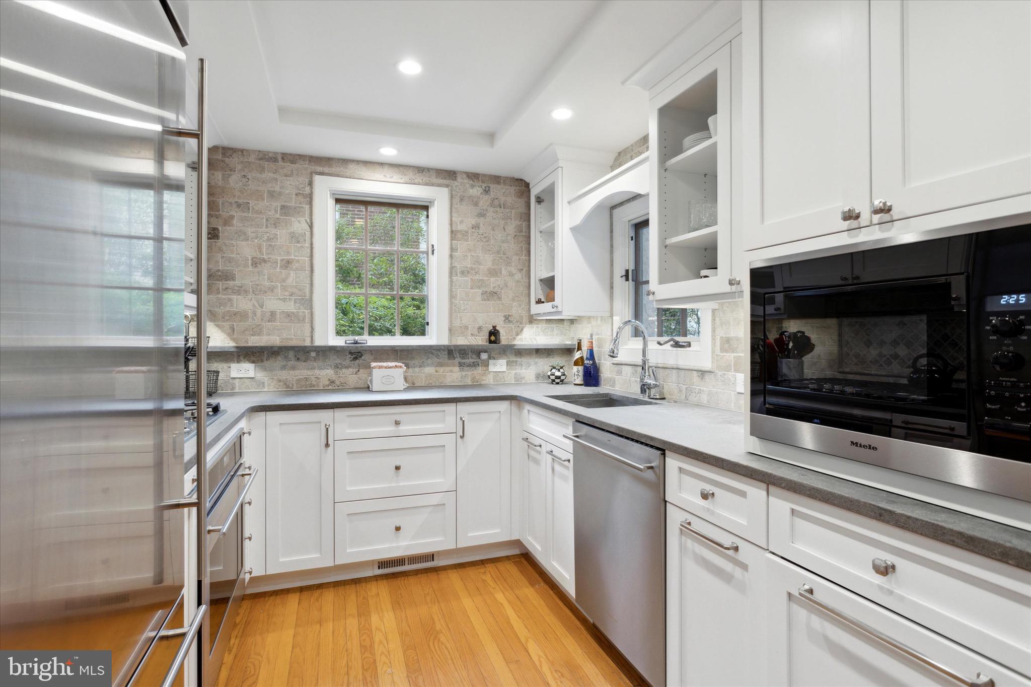 PADDOCK FARMS - Residential