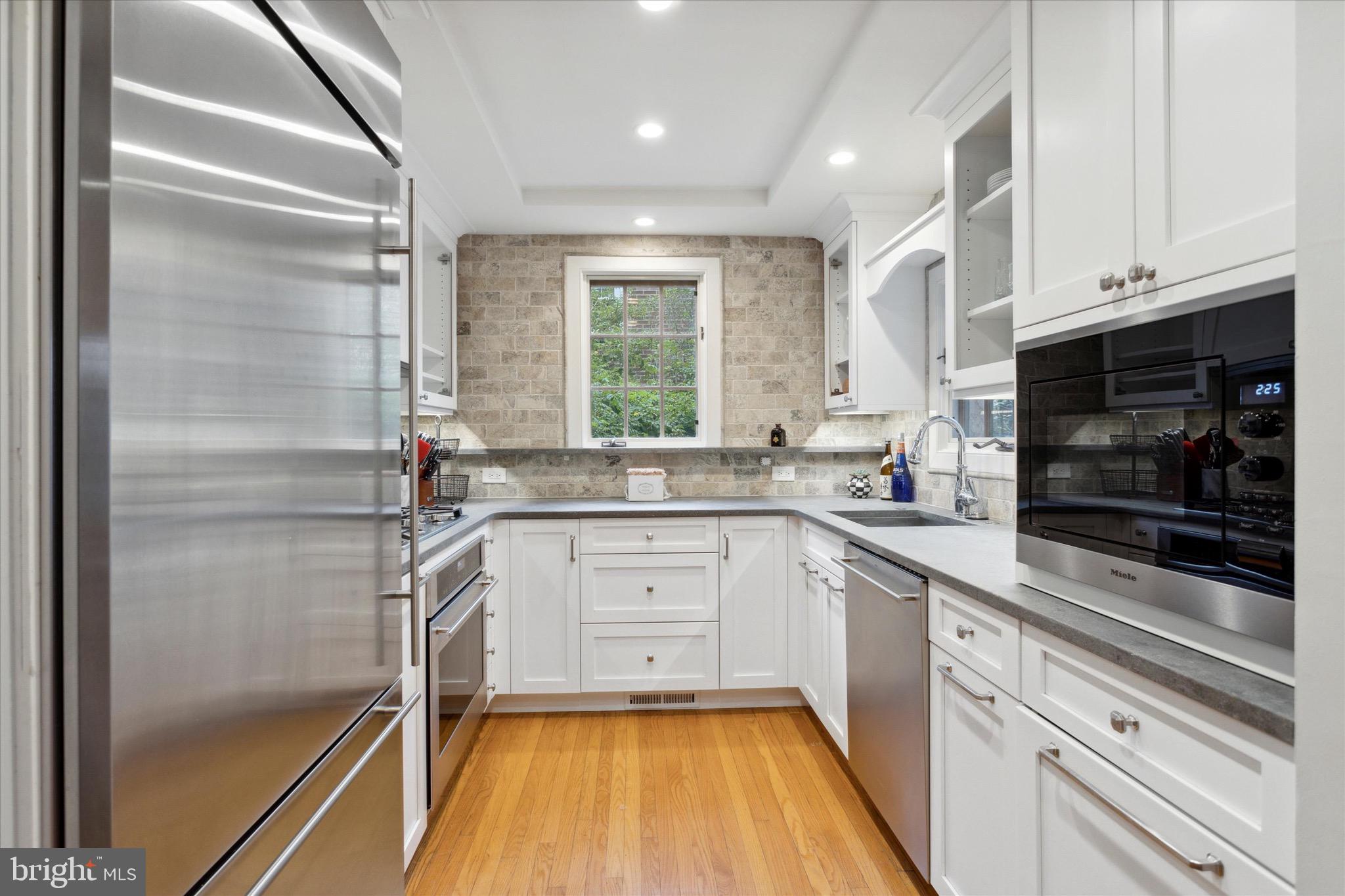 PADDOCK FARMS - Residential