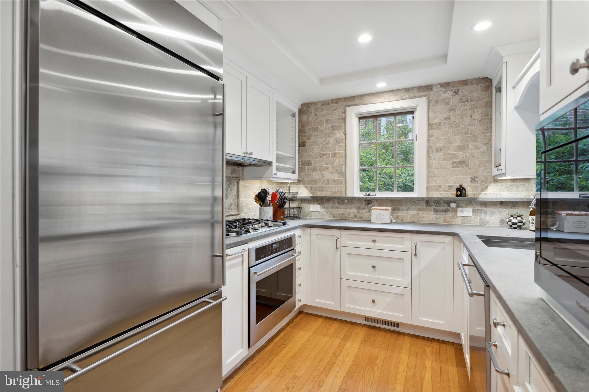 PADDOCK FARMS - Residential