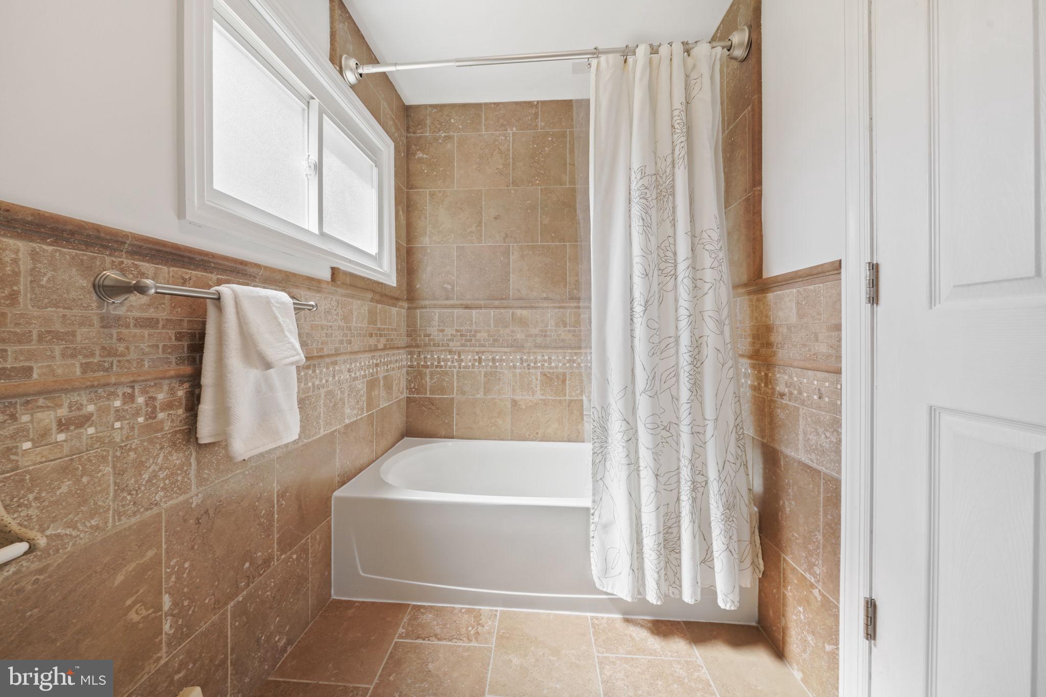 ROXBOROUGH - Residential