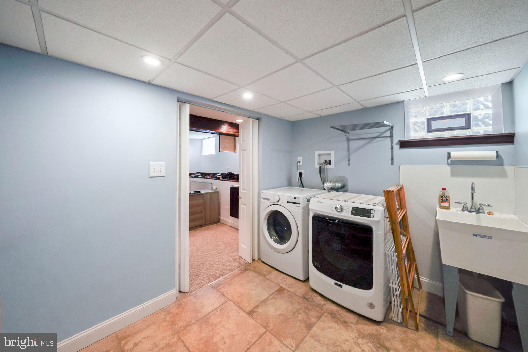 ROXBOROUGH - Residential