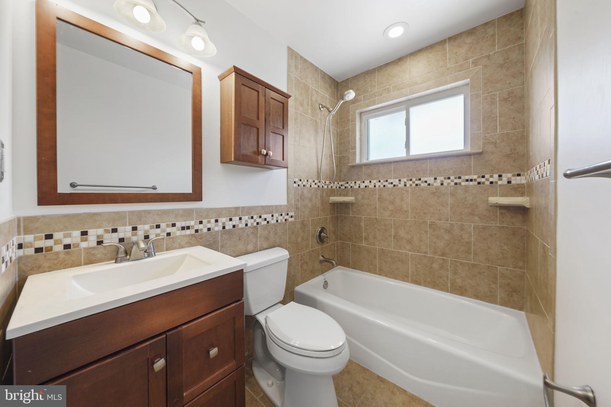 ROXBOROUGH - Residential