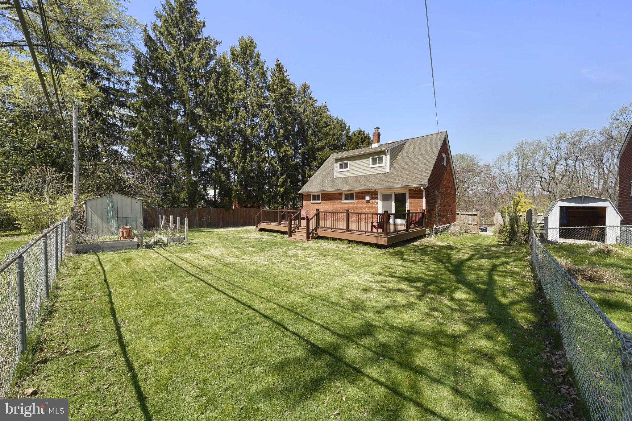 ROXBOROUGH - Residential