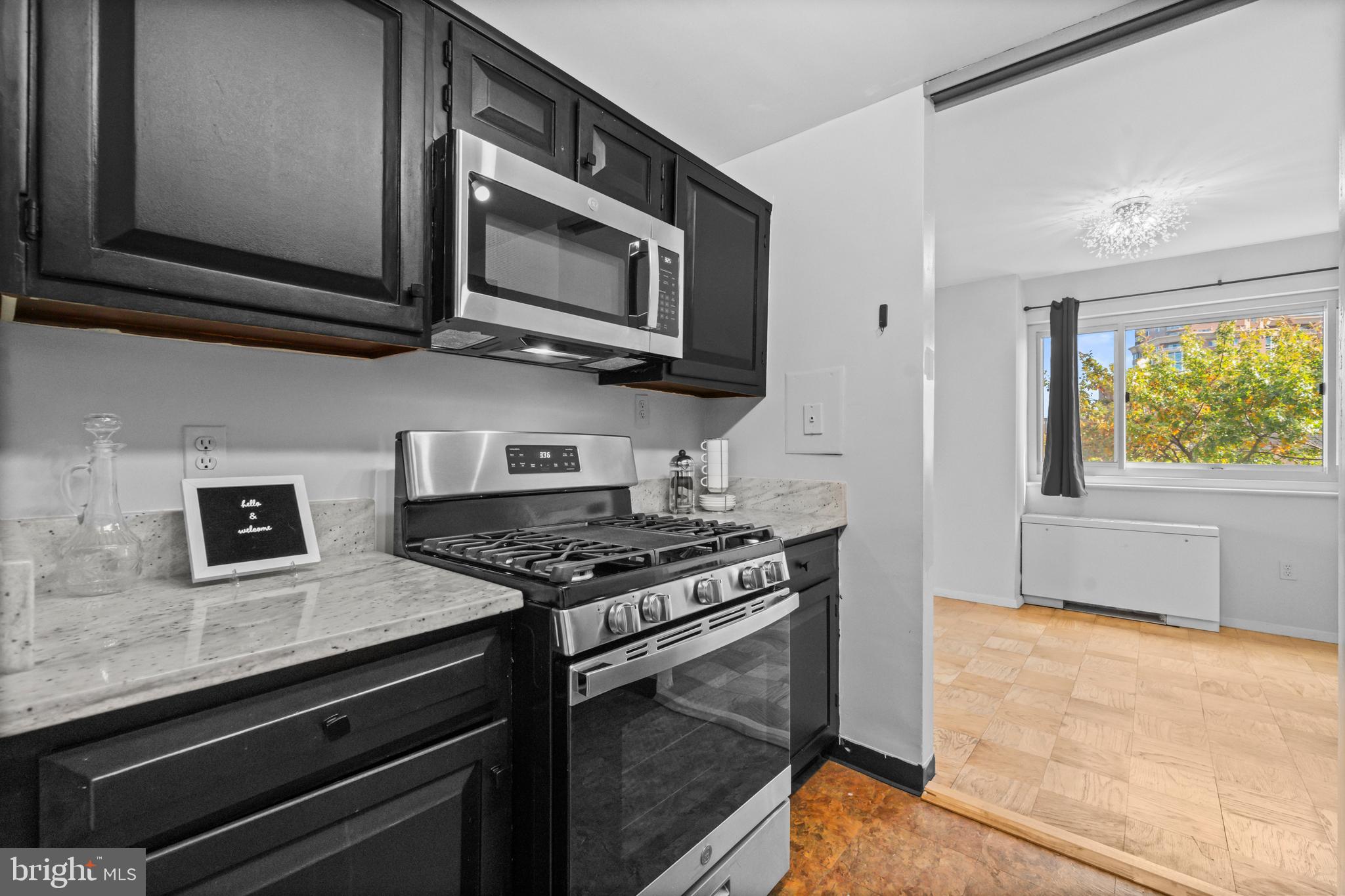 BOLLING BROOK TOWERS - Residential