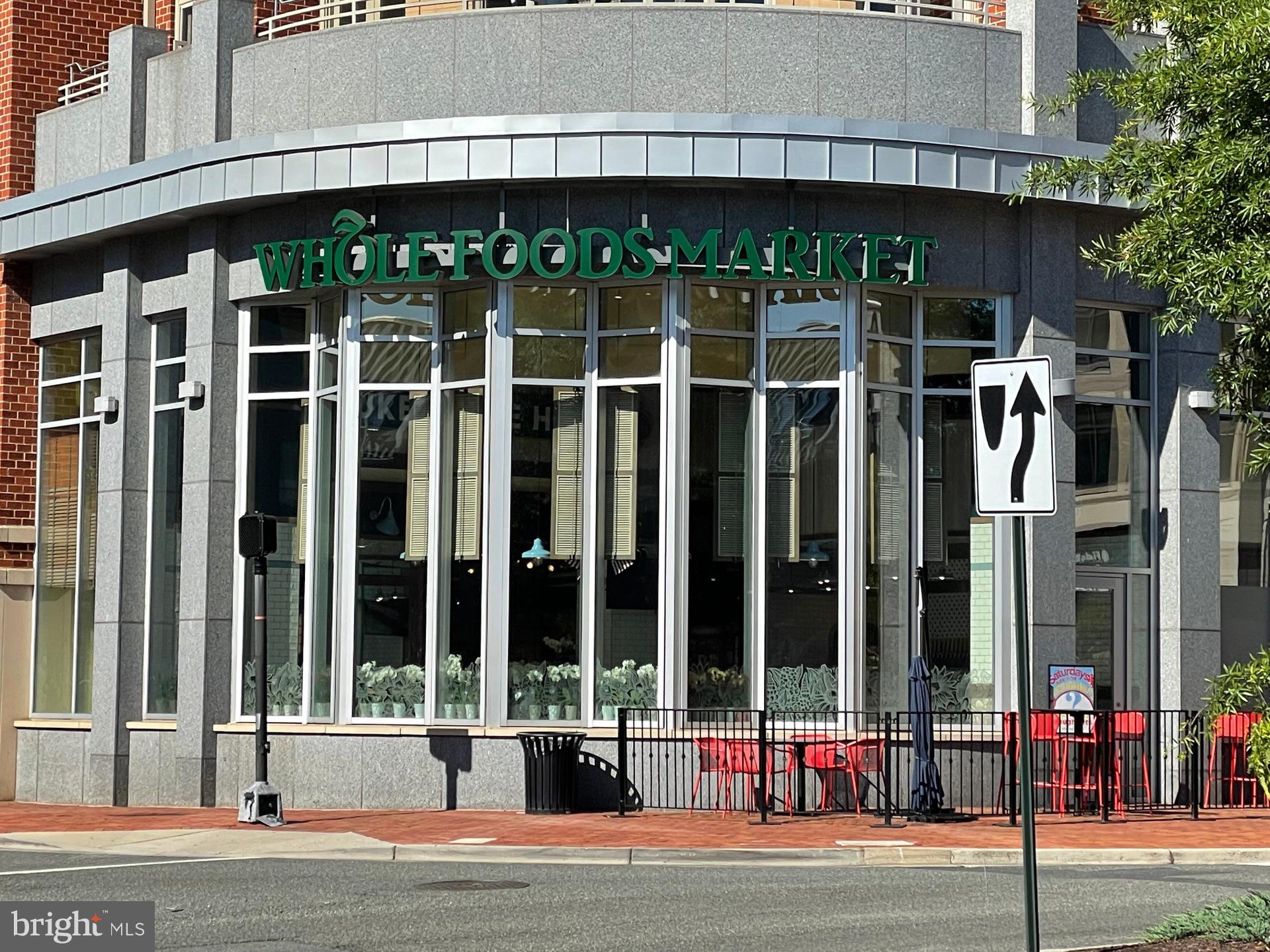 BOLLING BROOK TOWERS - Residential