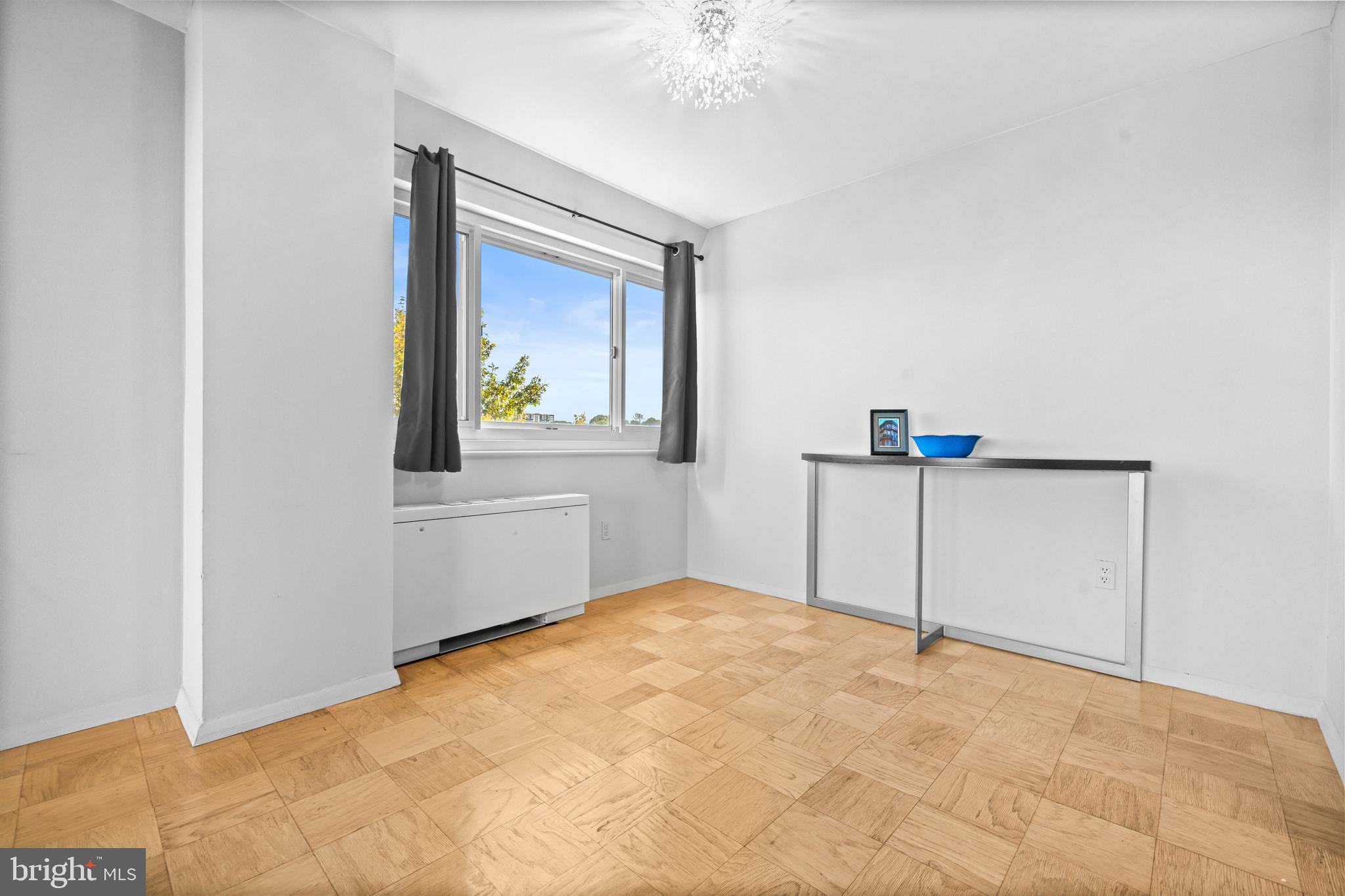 BOLLING BROOK TOWERS - Residential