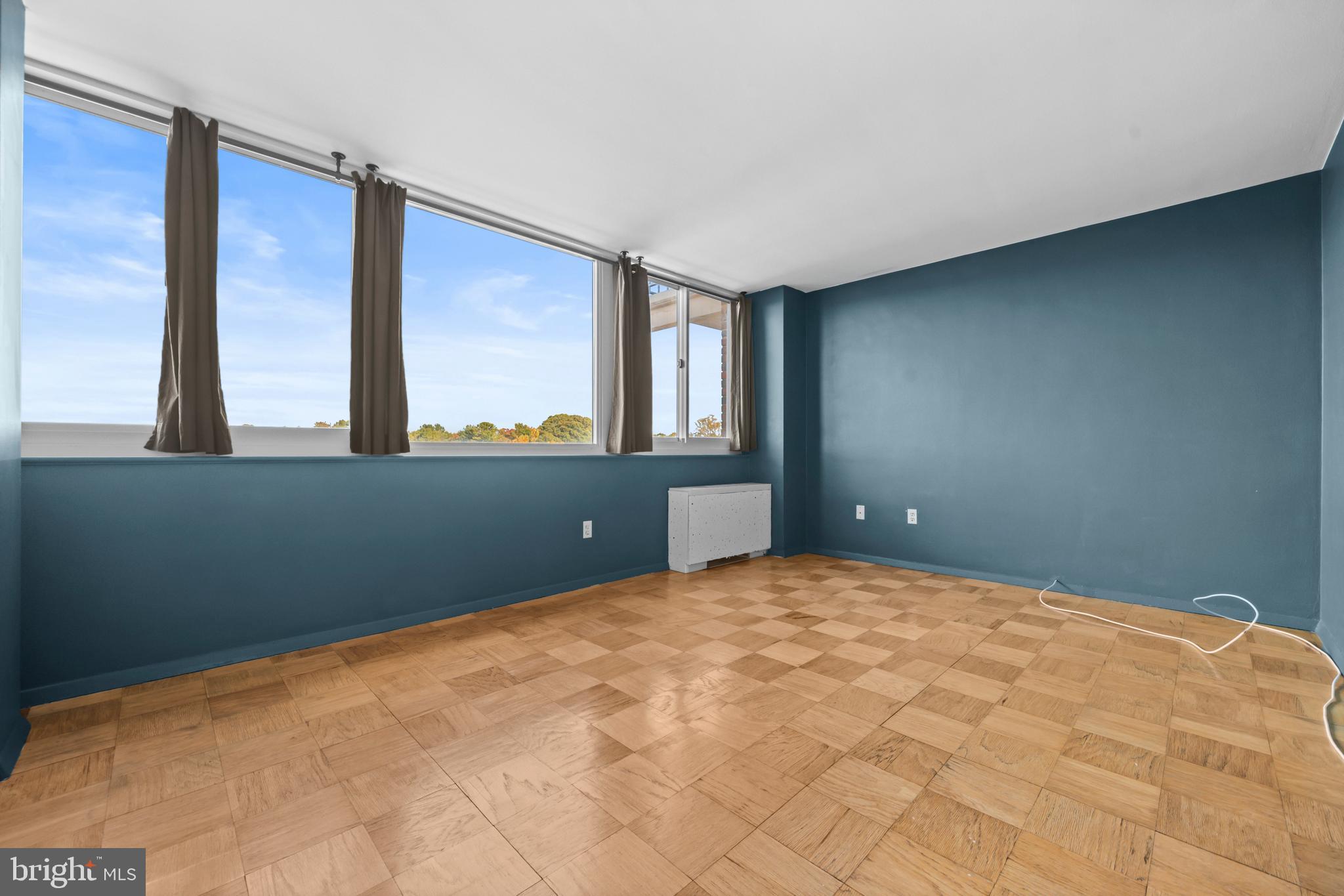 BOLLING BROOK TOWERS - Residential