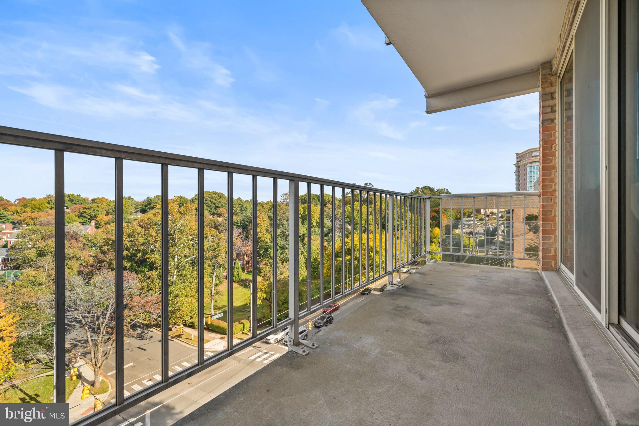 BOLLING BROOK TOWERS - Residential