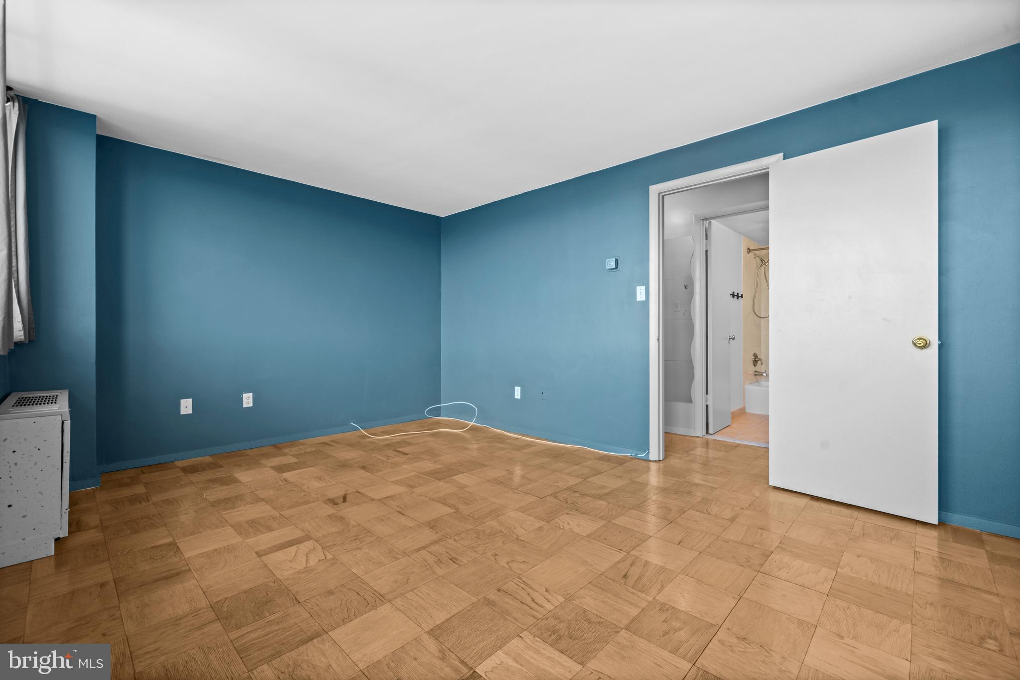 BOLLING BROOK TOWERS - Residential