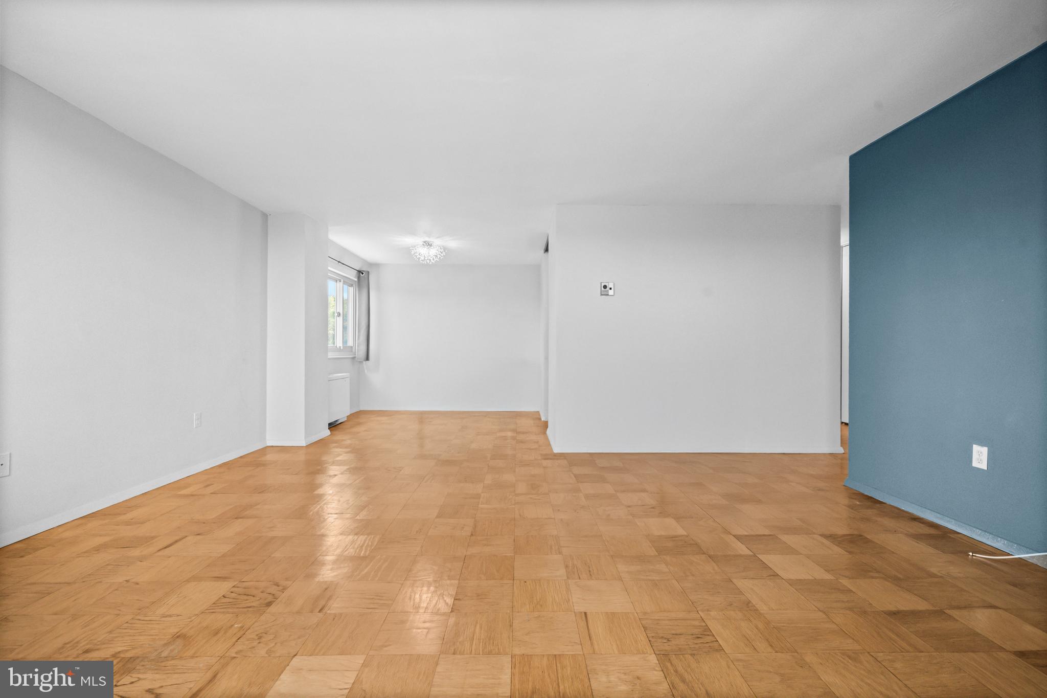 BOLLING BROOK TOWERS - Residential