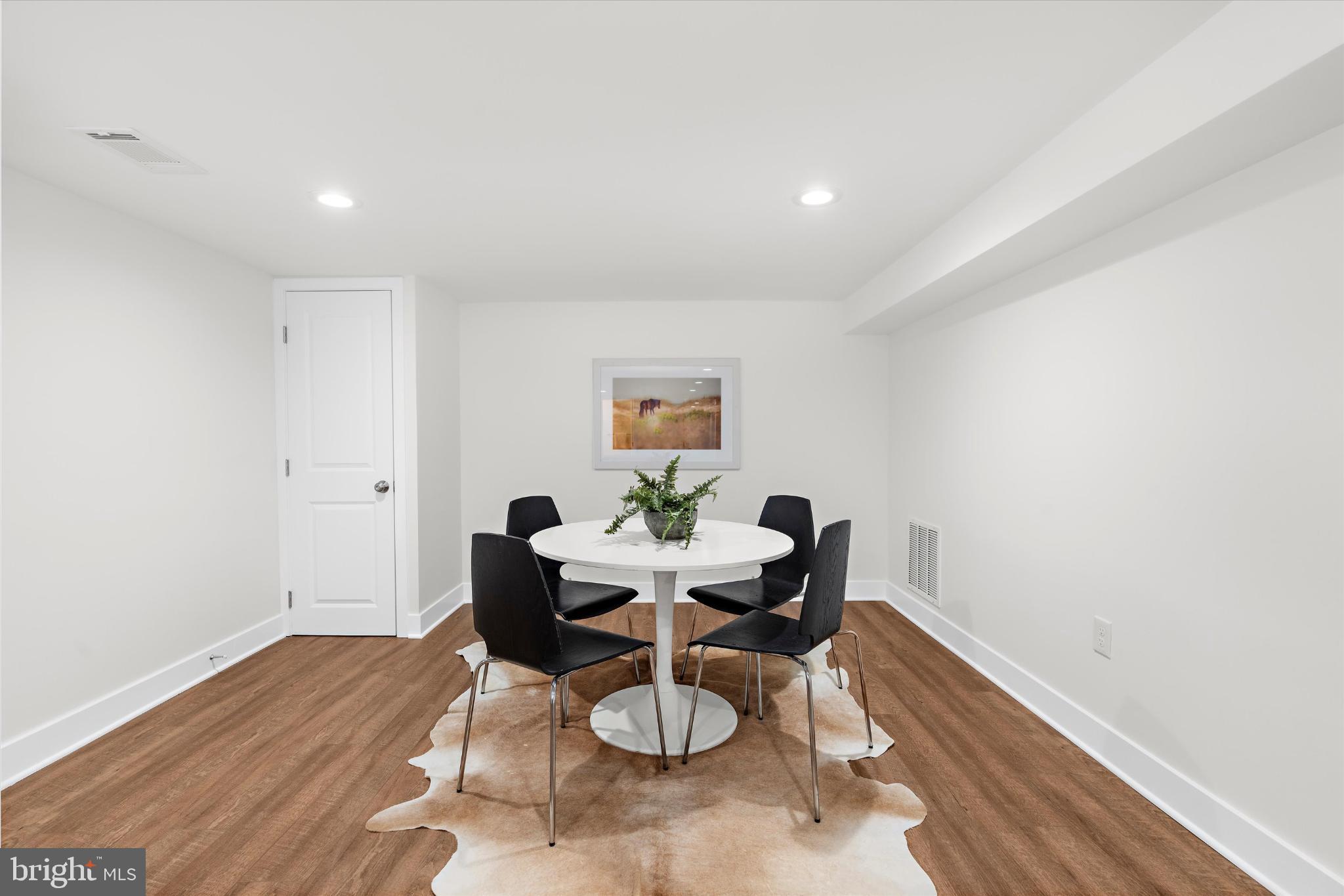 DOGWOOD HILL - Residential