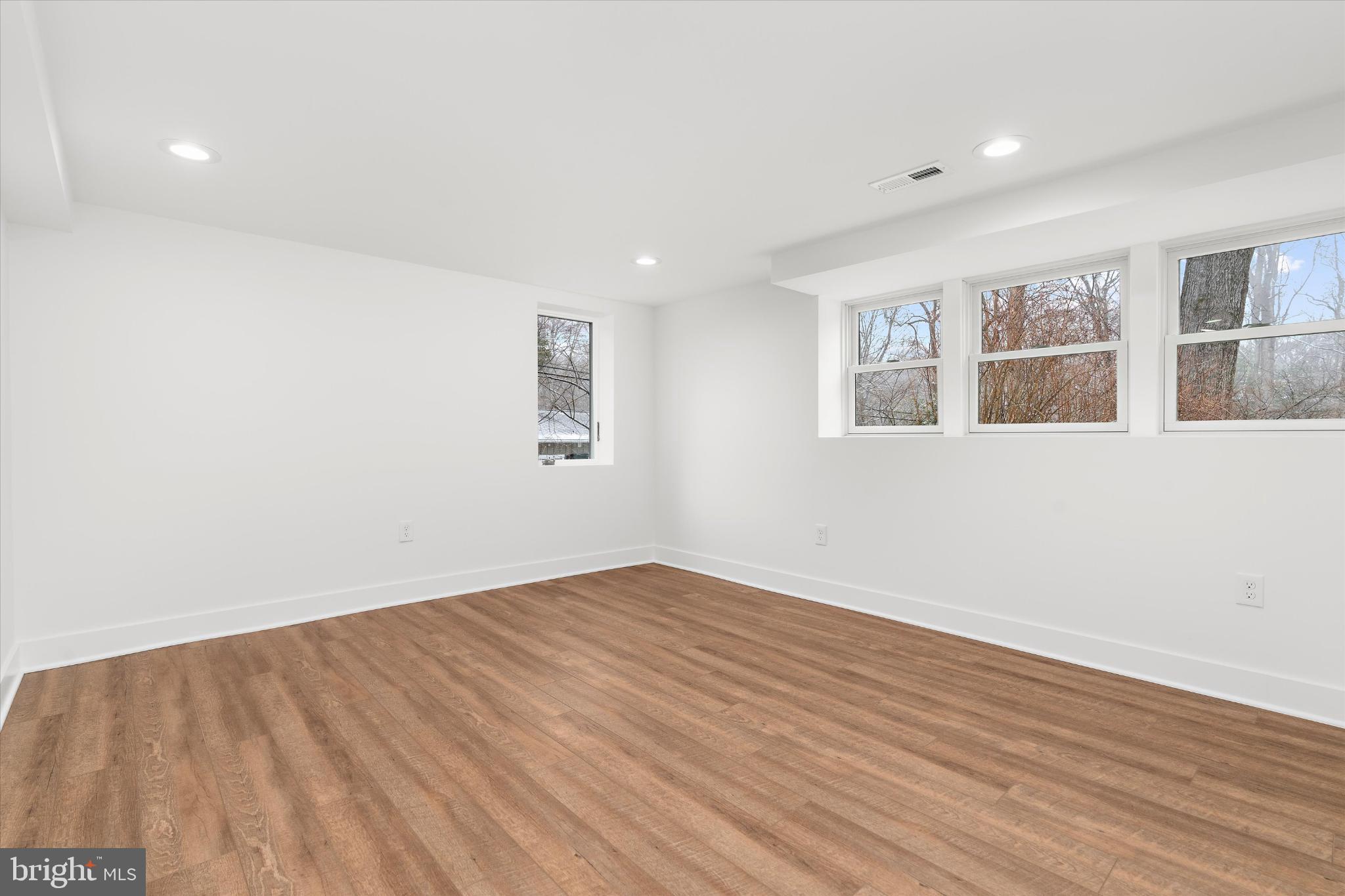 DOGWOOD HILL - Residential