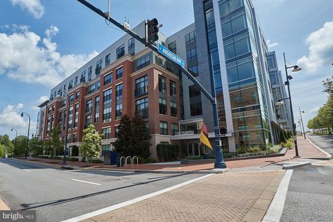 Photo of 145 Riverhaven Drive #515, OXON HILL, MD 20745 (MLS # MDPG2184924)