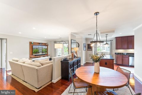 Condo For Sale - 4089 S Four Mile Run Drive #404<br/> ARLINGTON, VA 22204
