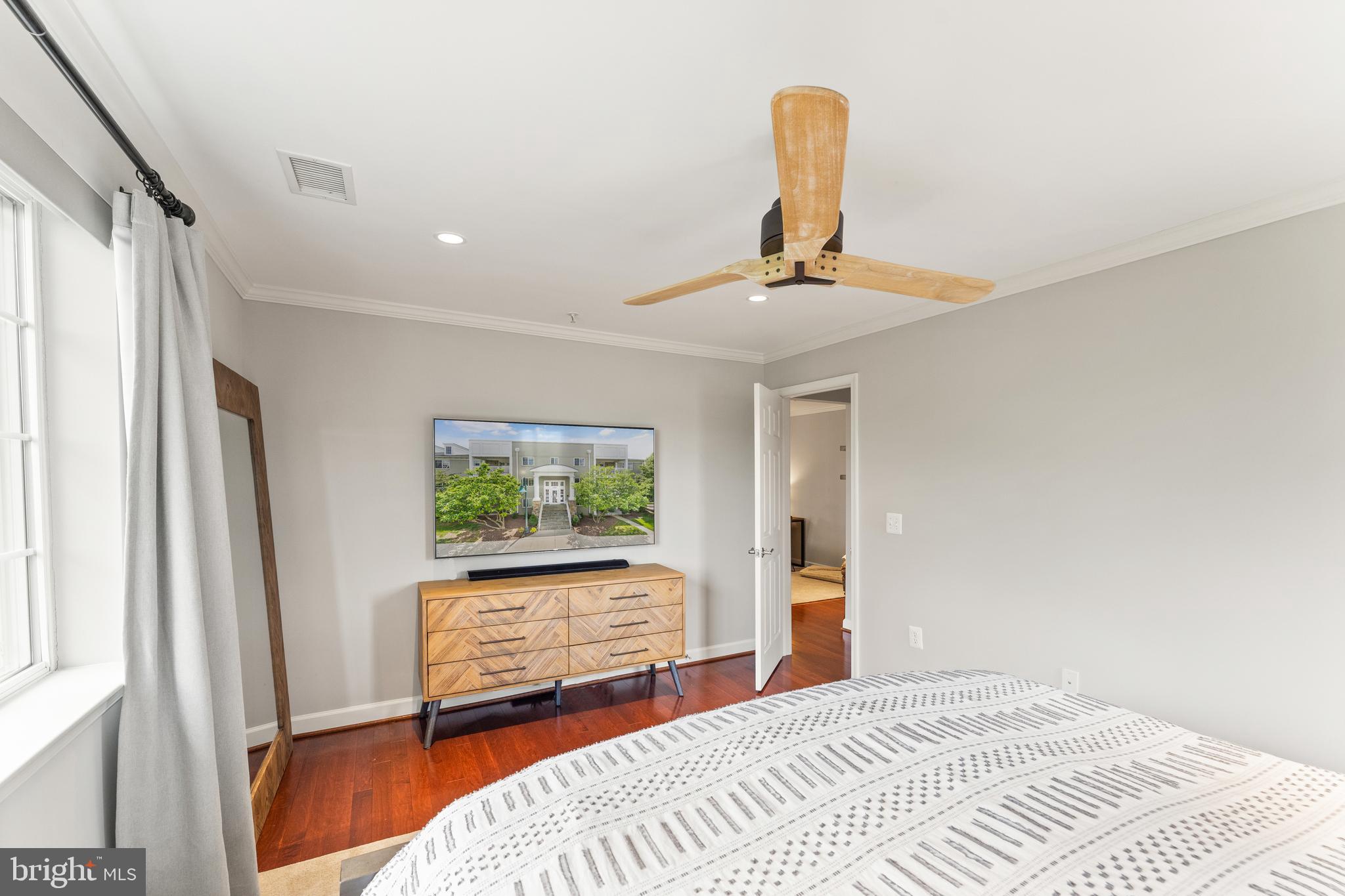 DOUGLAS PARK - Residential