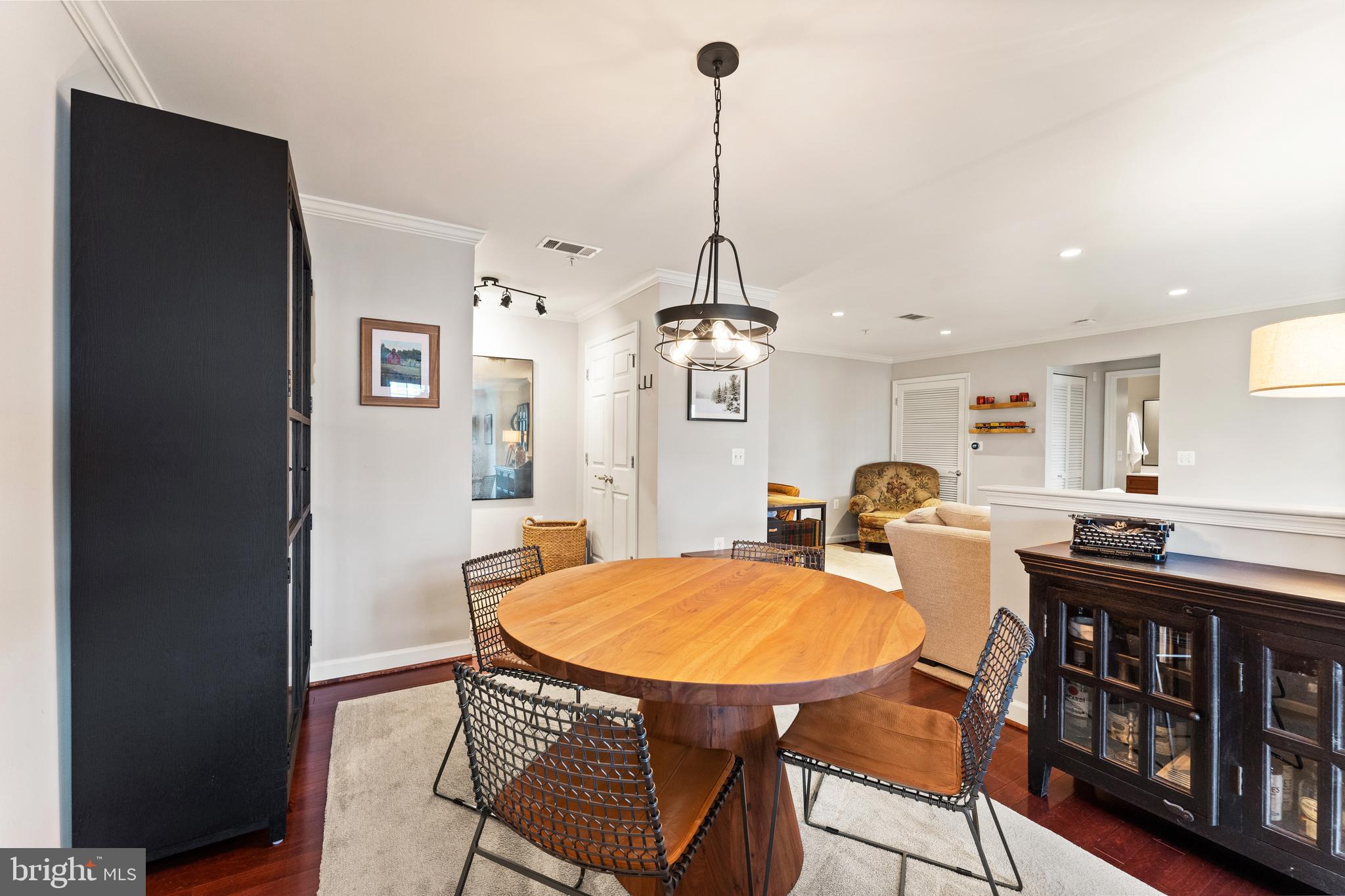 DOUGLAS PARK - Residential