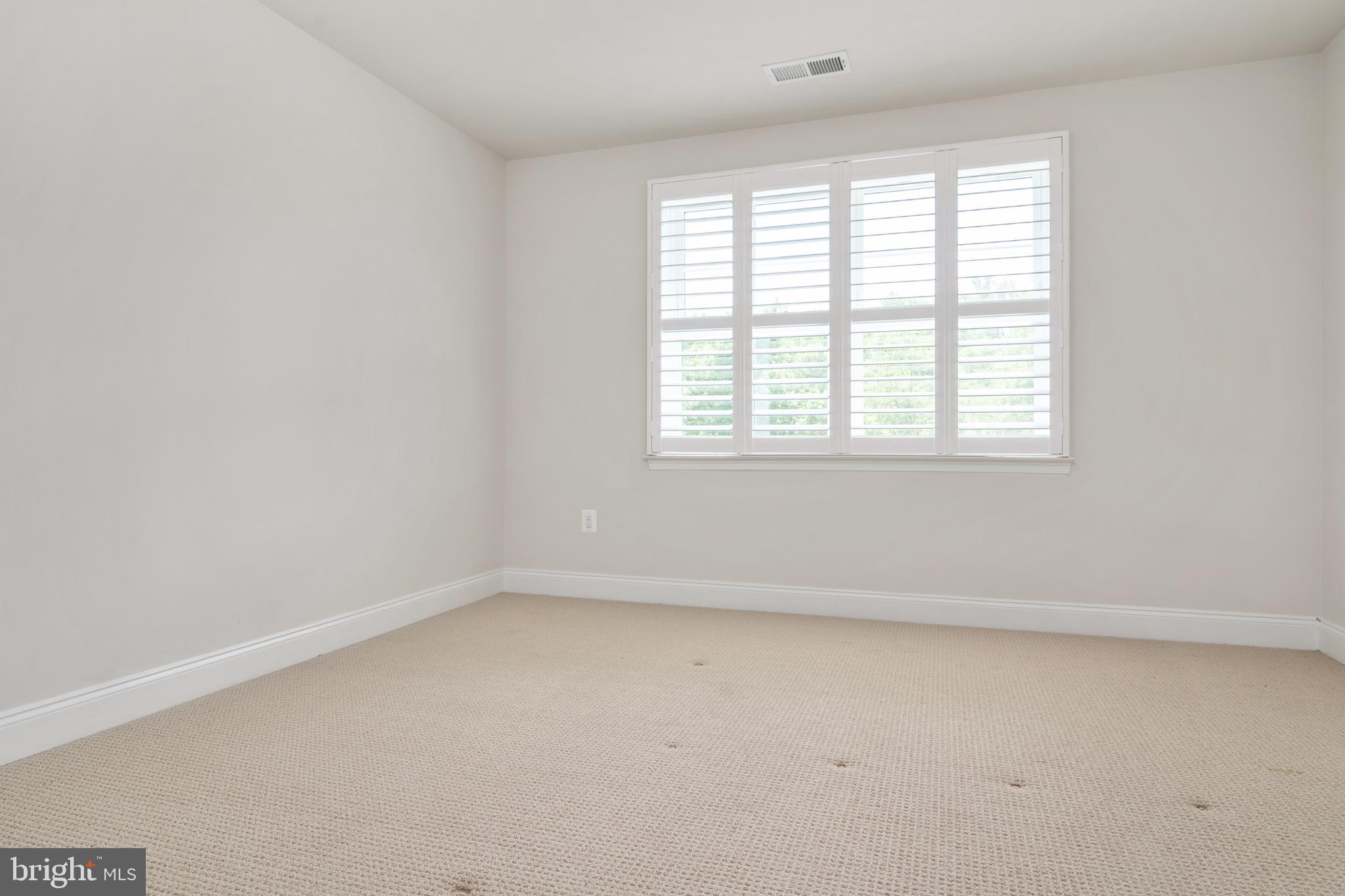 ARUNDEL FOREST - VILLAS - Residential Lease