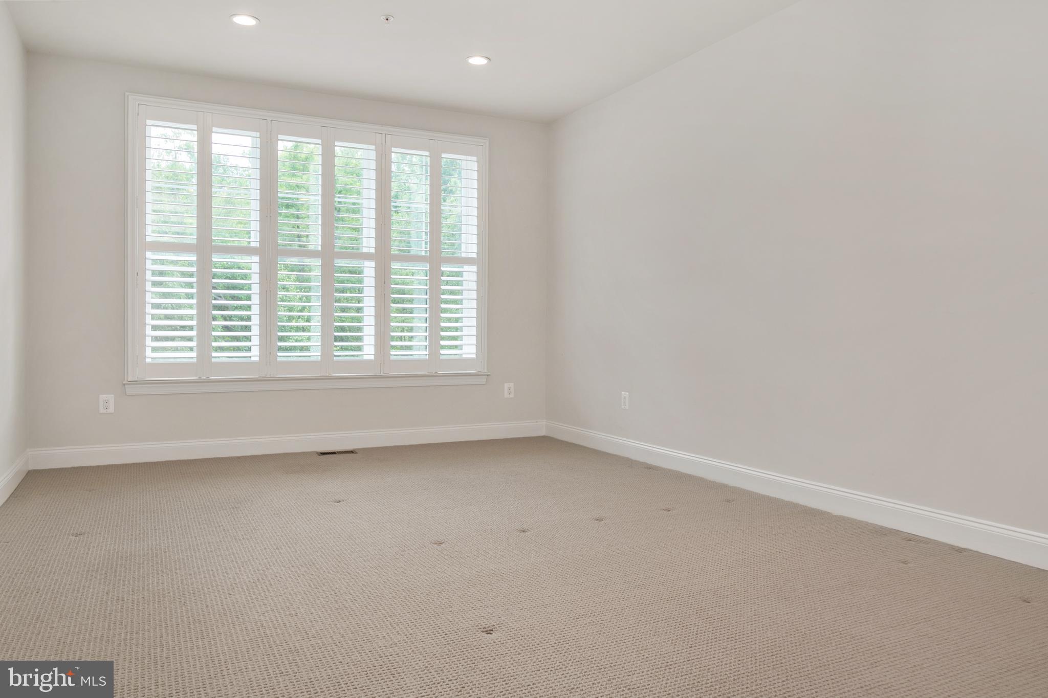 ARUNDEL FOREST - VILLAS - Residential Lease