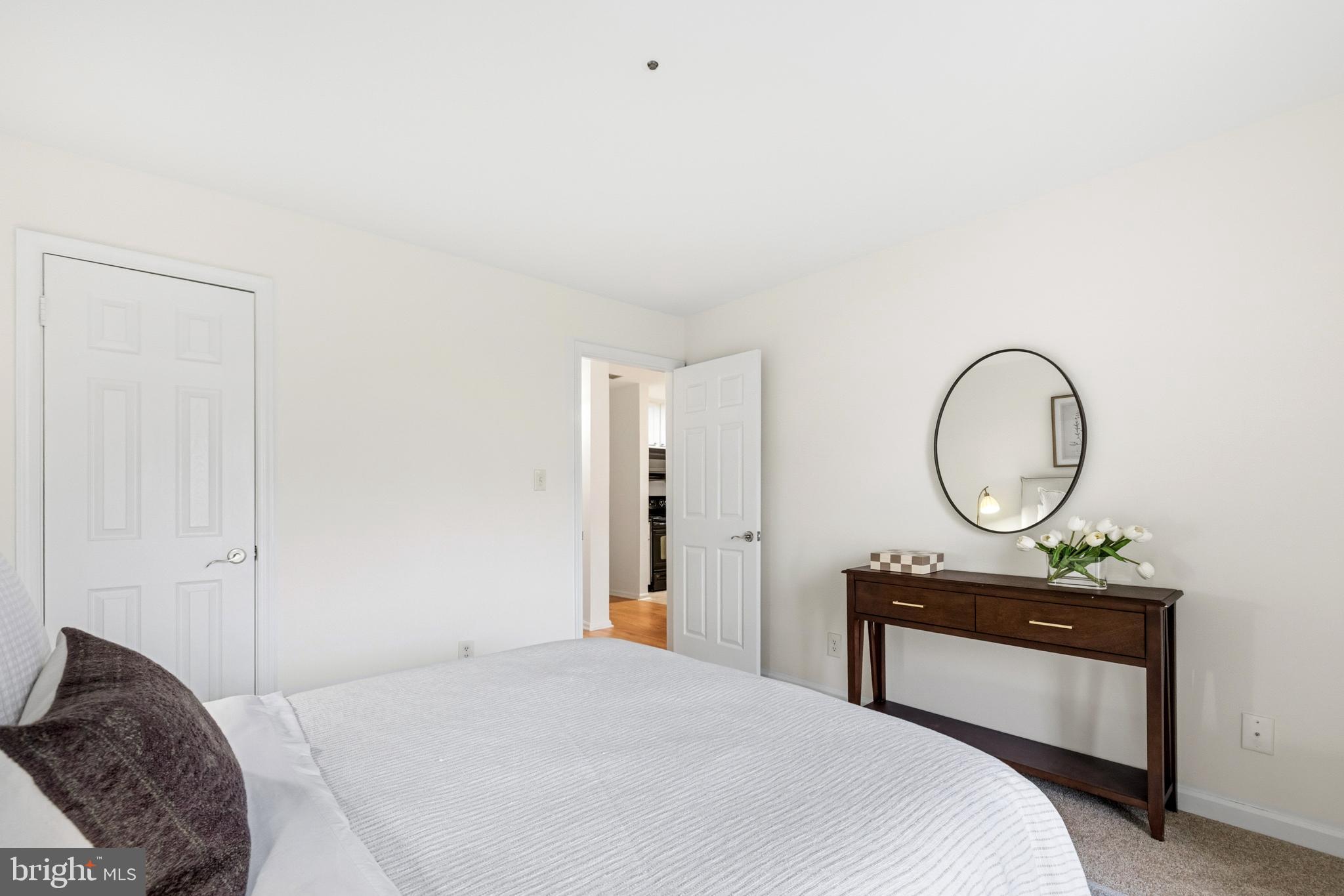 FOUR WINDS AT OAKTON - Residential