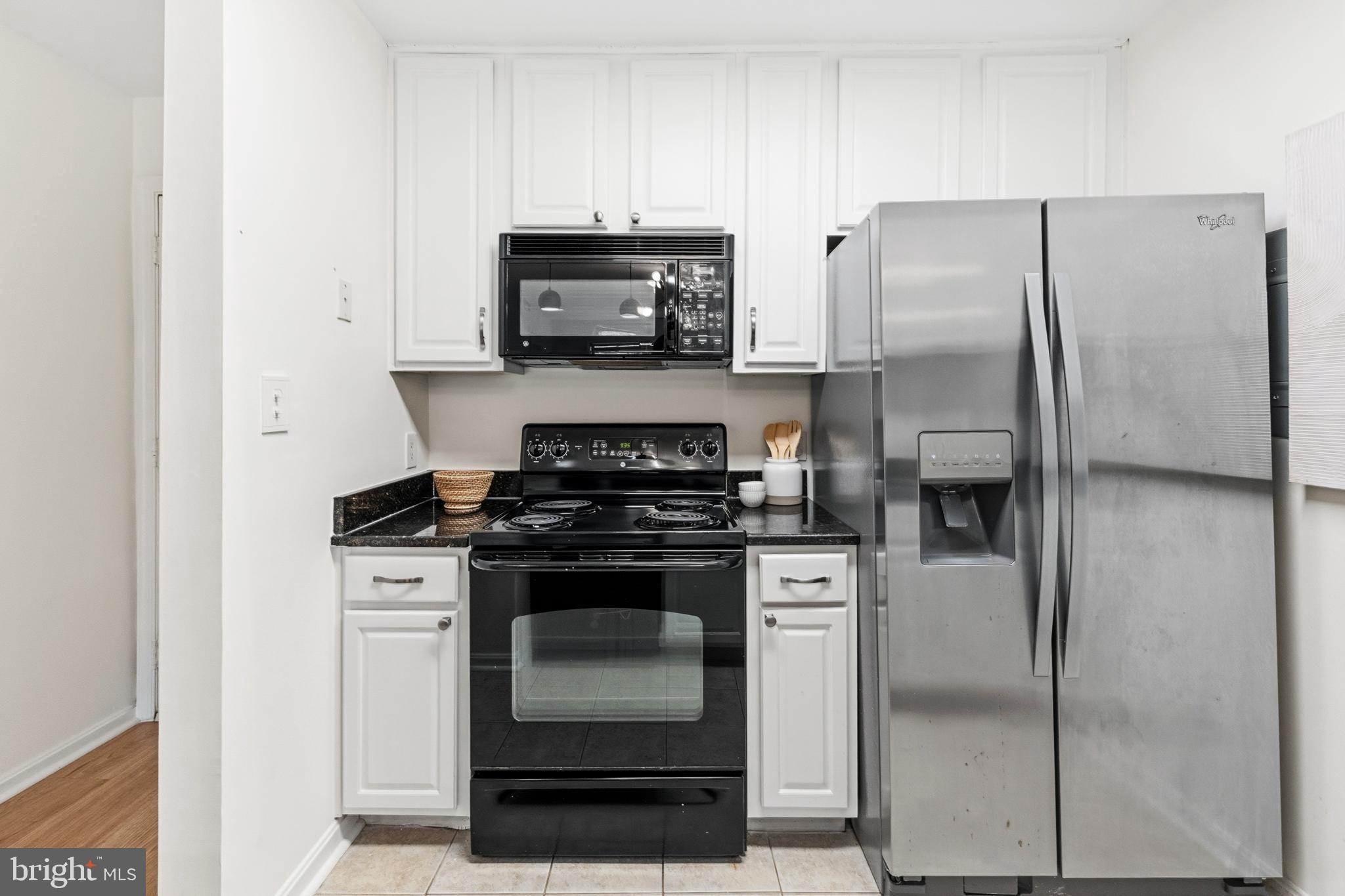 FOUR WINDS AT OAKTON - Residential