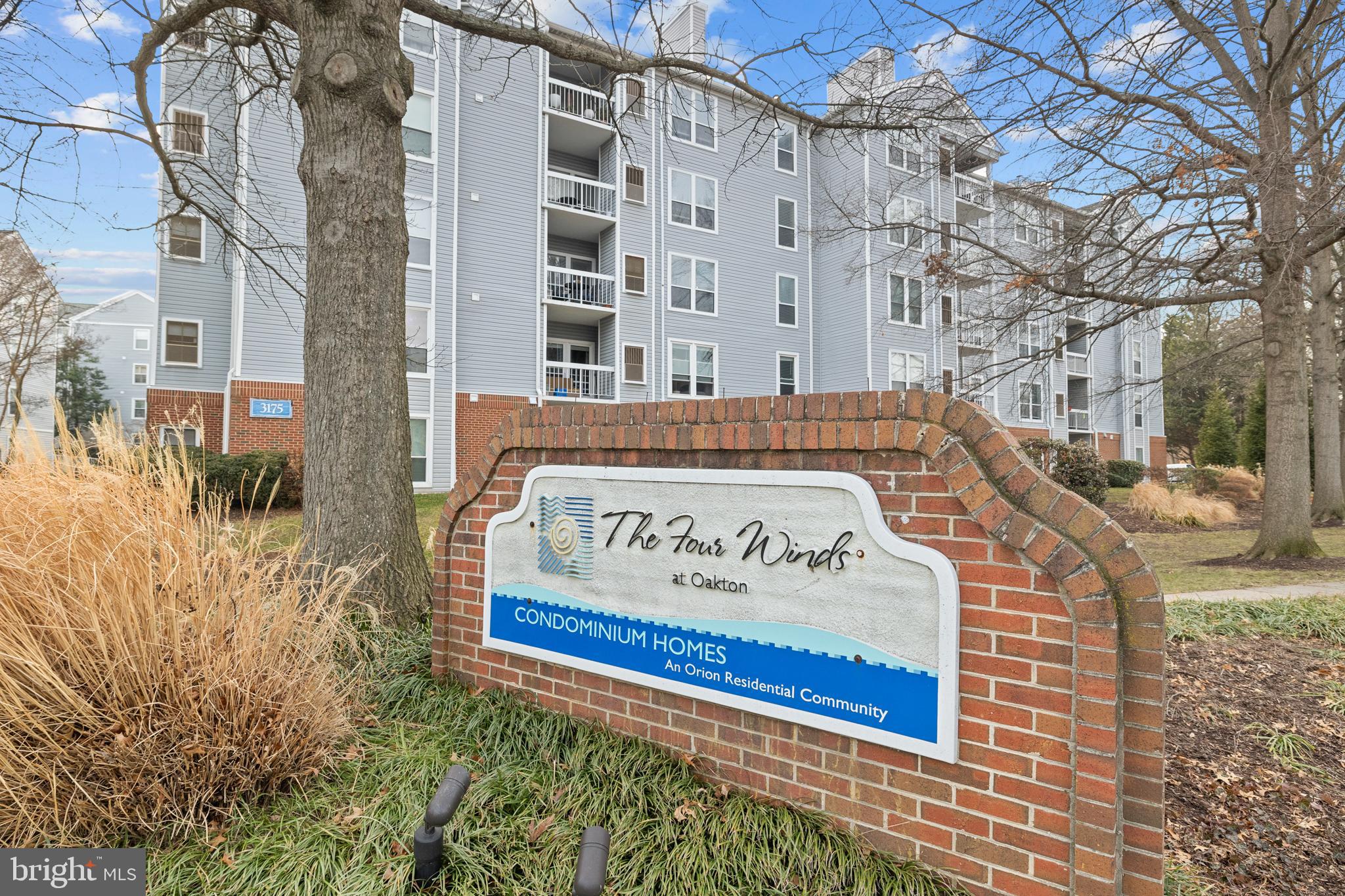 FOUR WINDS AT OAKTON - Residential