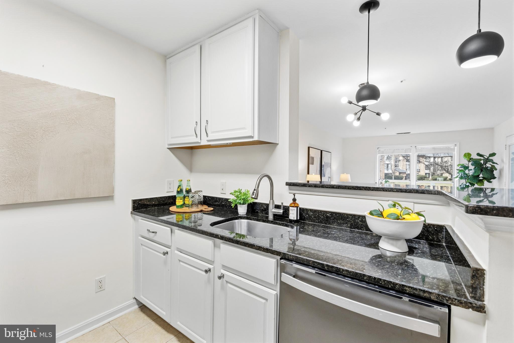 FOUR WINDS AT OAKTON - Residential