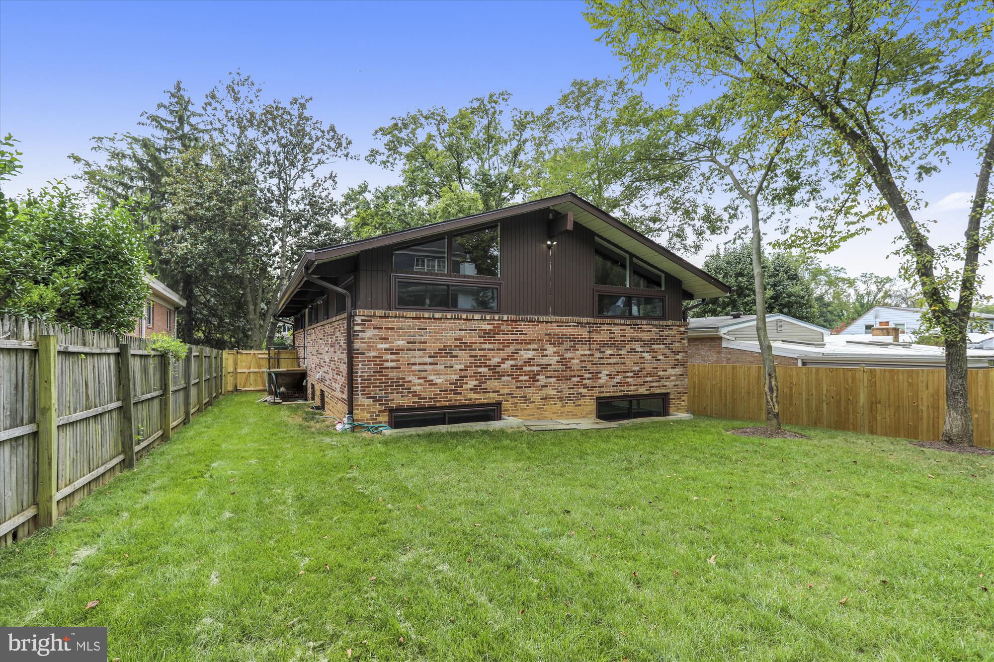 GREENWICH FOREST - Residential