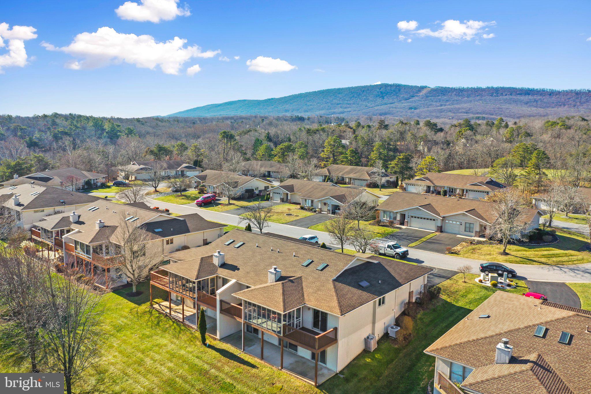 THE WOODS - Residential