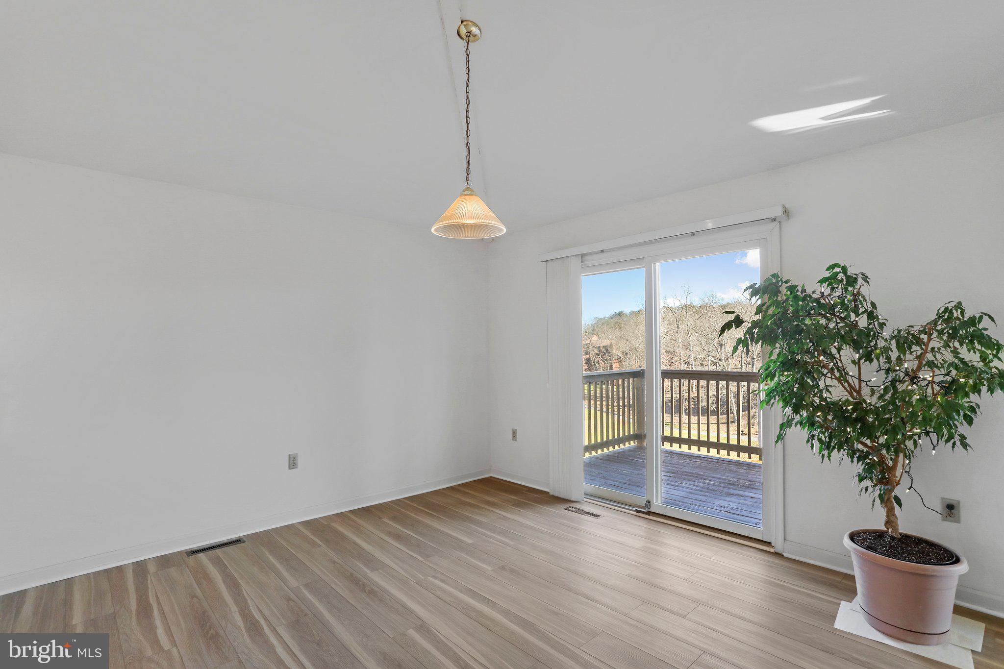 THE WOODS - Residential