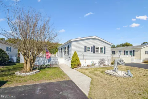 8801 Bay Ridge Drive, Berlin, MD MLS: MDWO2029842
