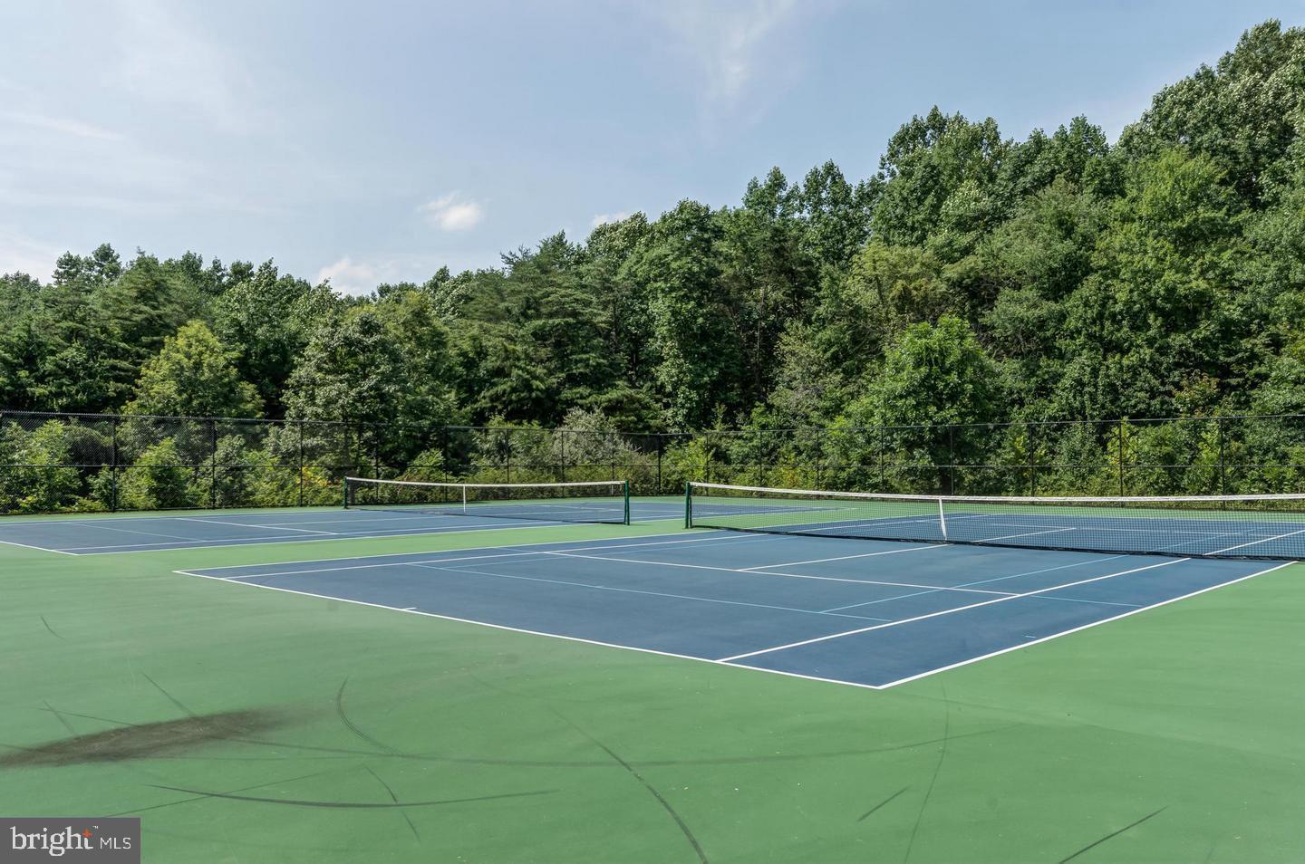 LEISHEAR VILLAGE - Residential