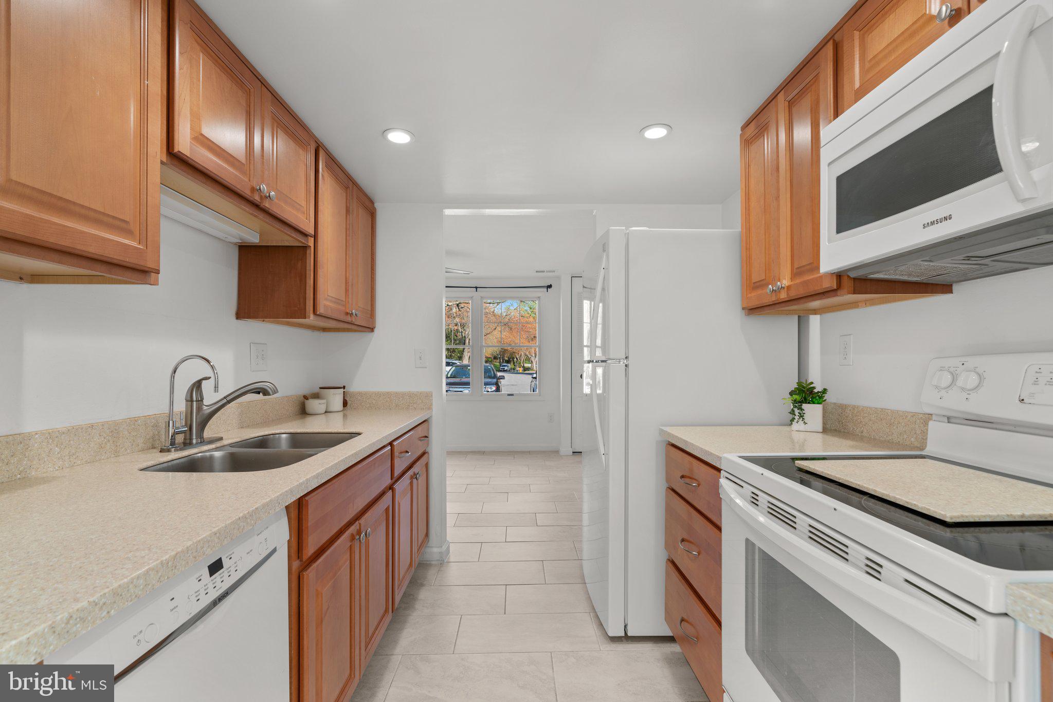 LEISHEAR VILLAGE - Residential