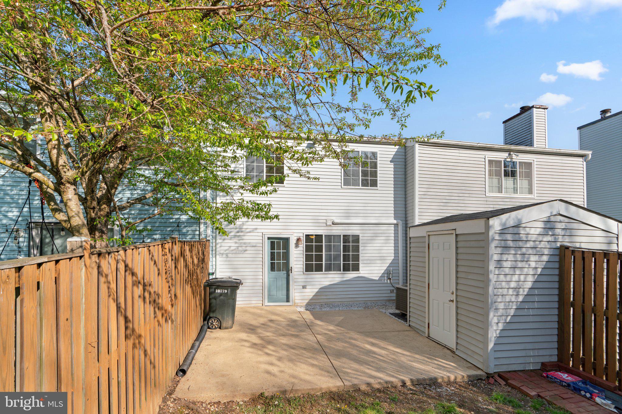 LEISHEAR VILLAGE - Residential