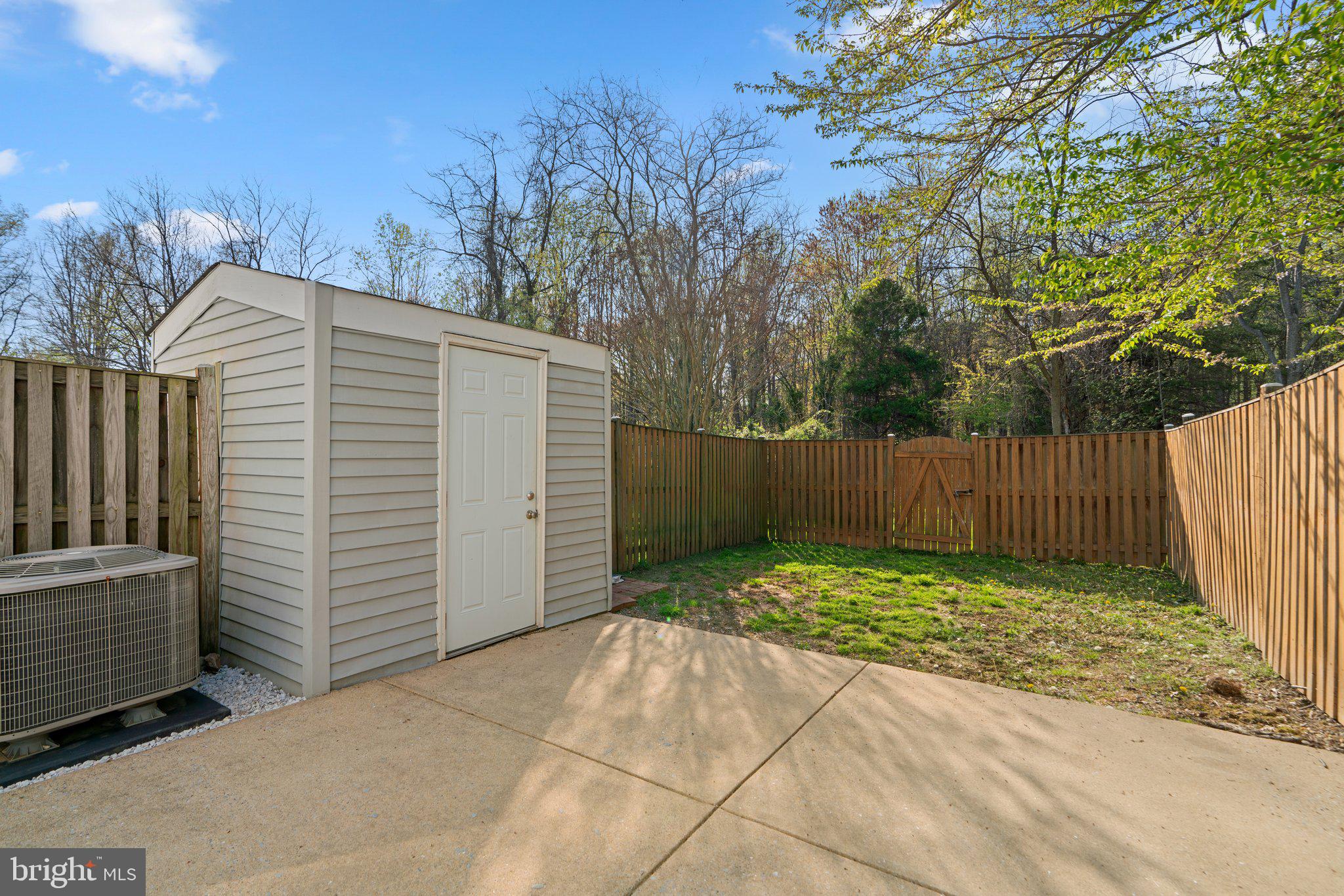 LEISHEAR VILLAGE - Residential