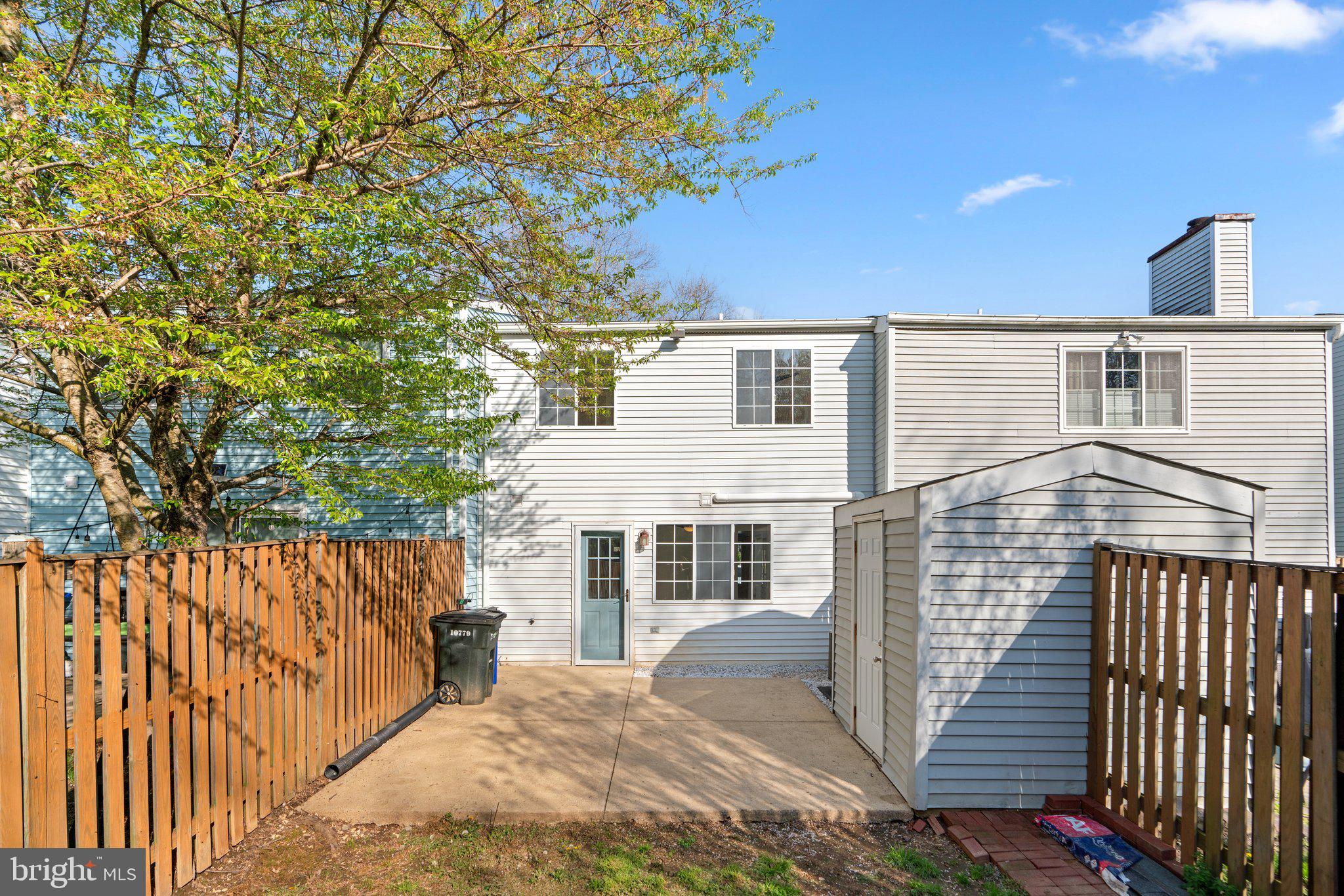 LEISHEAR VILLAGE - Residential