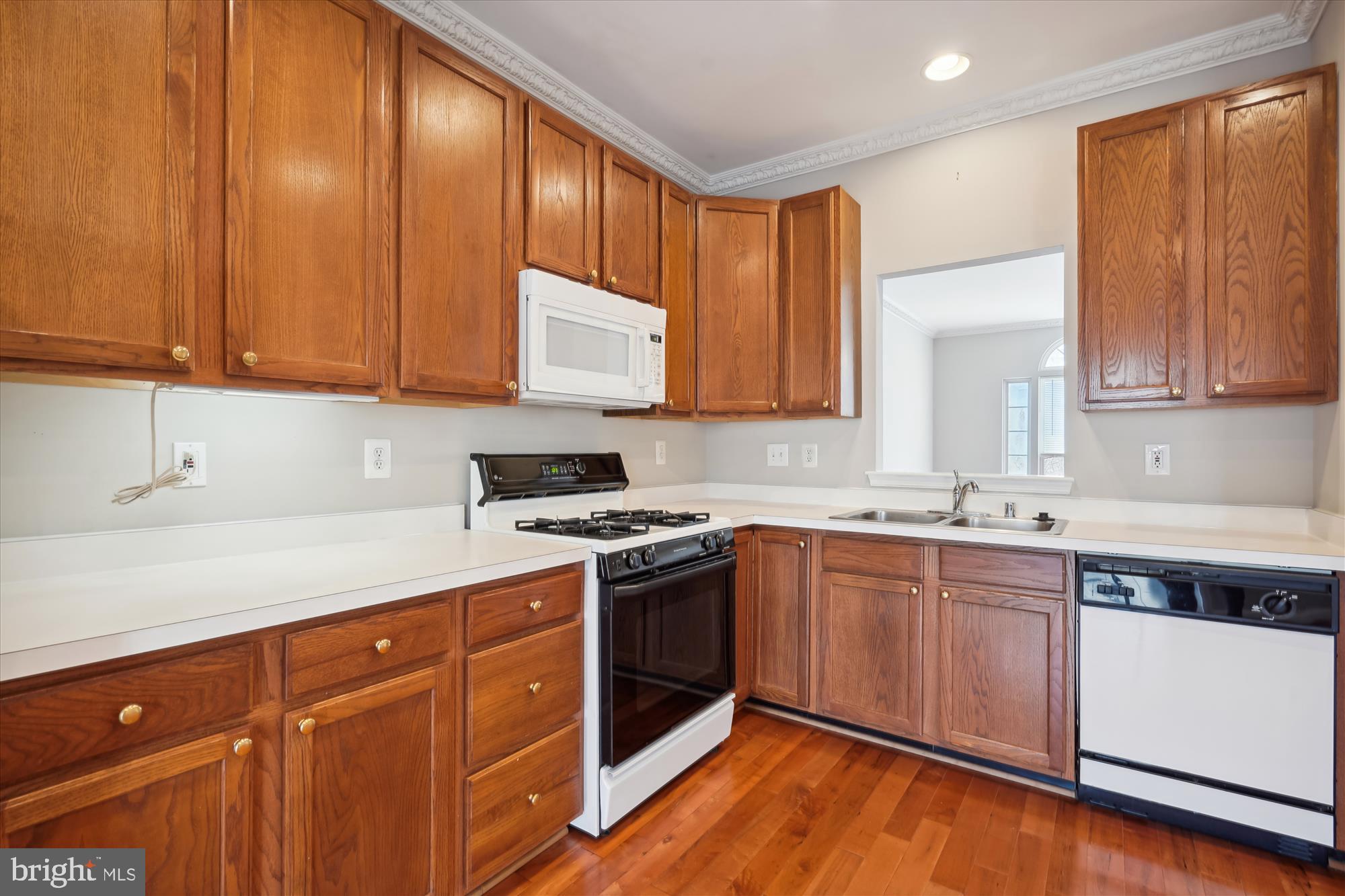 DOMINION STATION - Residential Lease