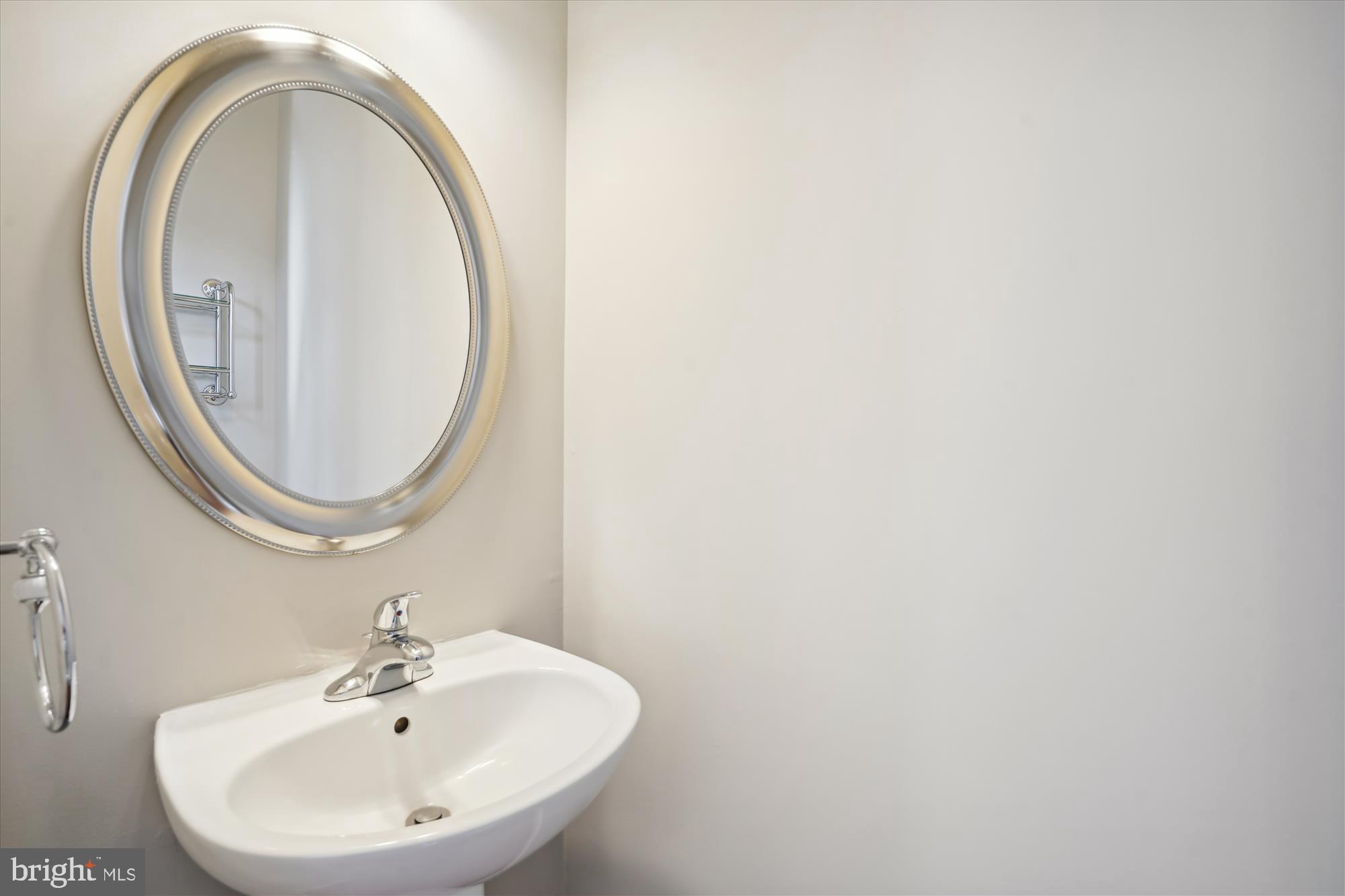 DOMINION STATION - Residential Lease