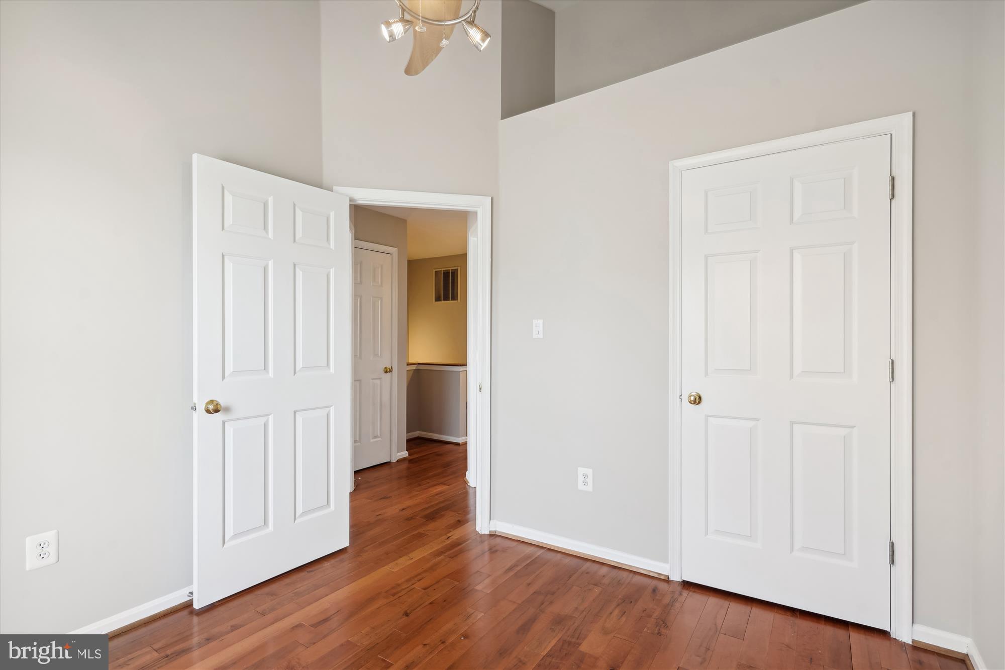 DOMINION STATION - Residential Lease