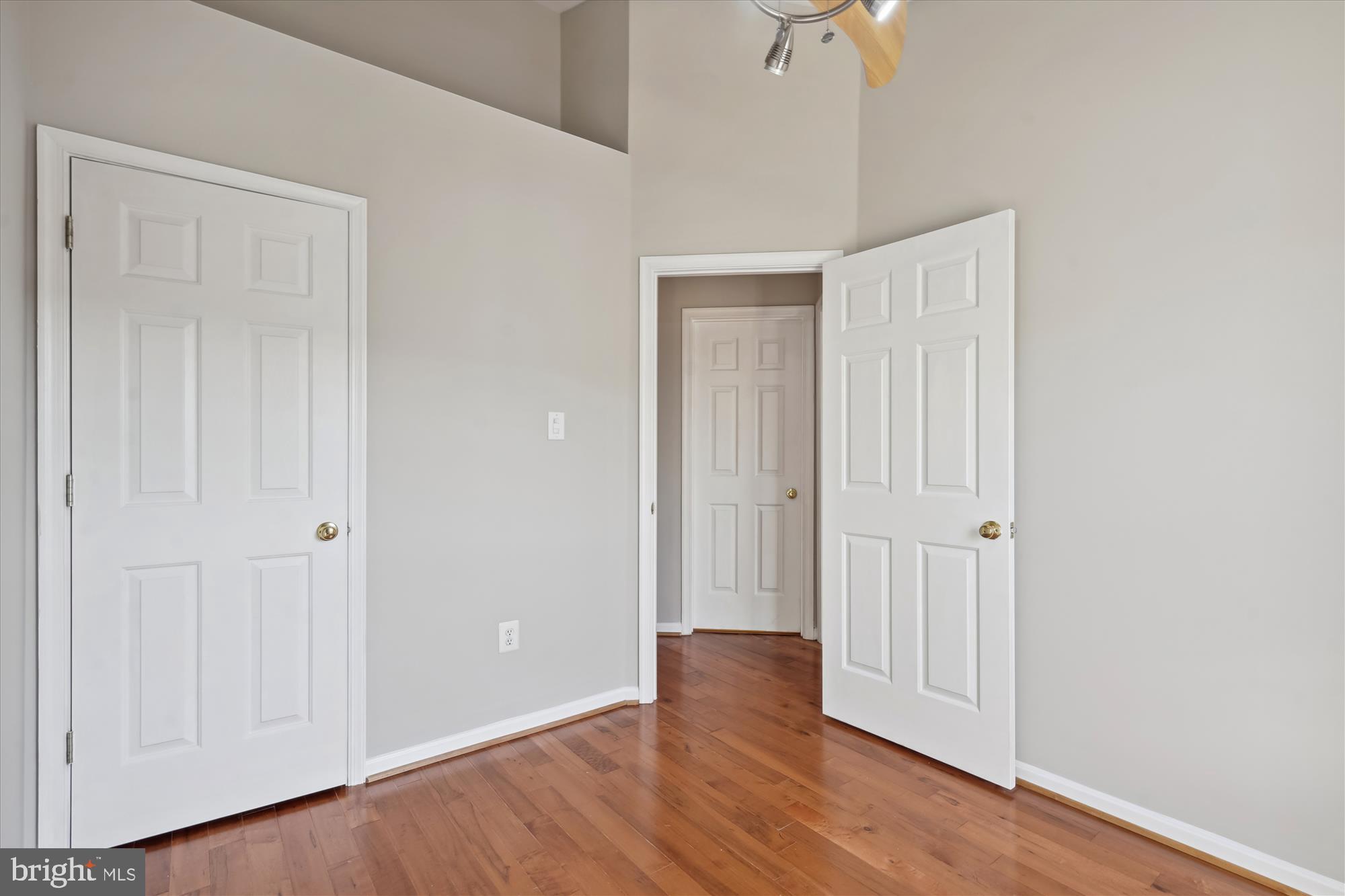 DOMINION STATION - Residential Lease