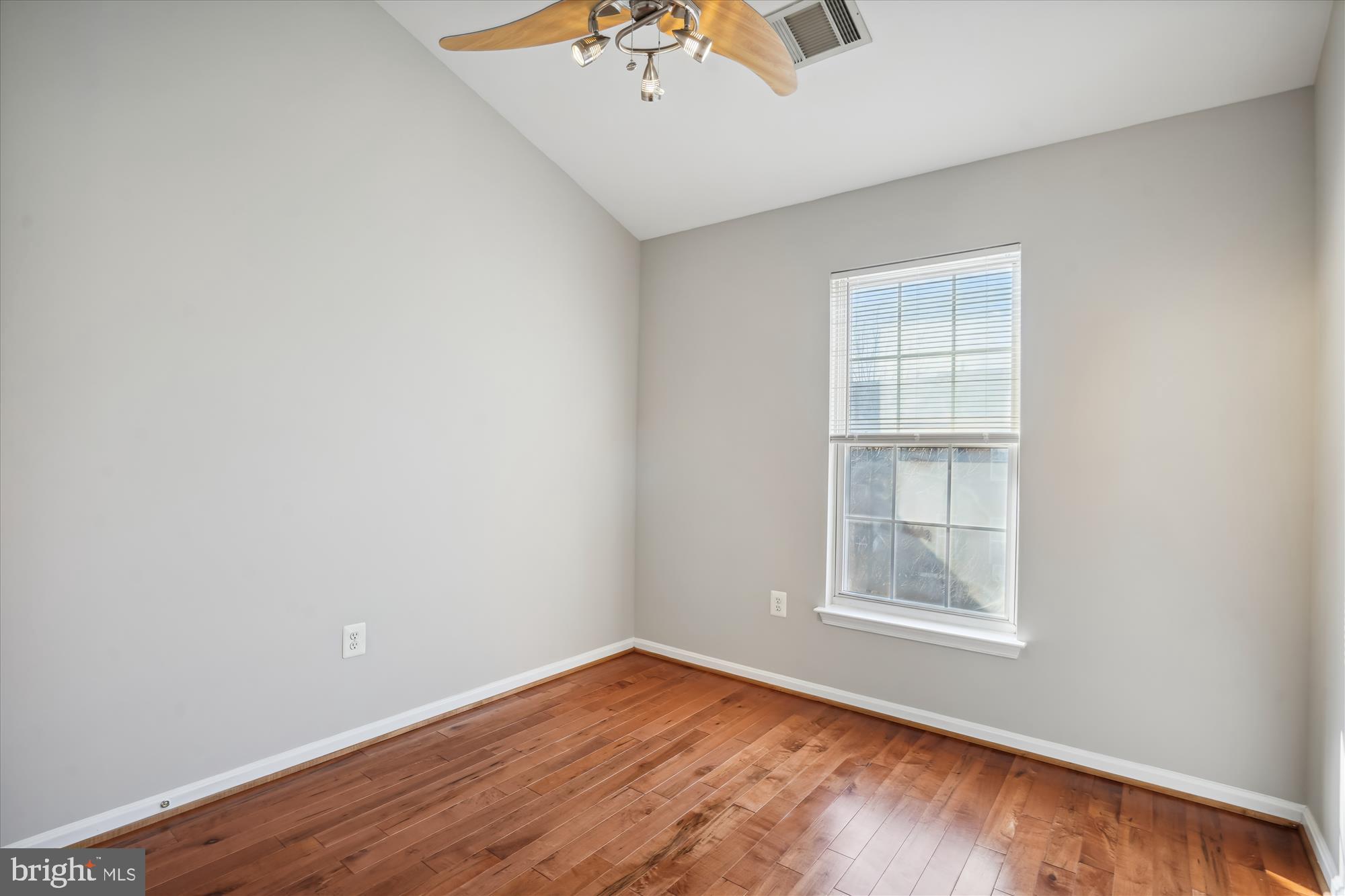 DOMINION STATION - Residential Lease