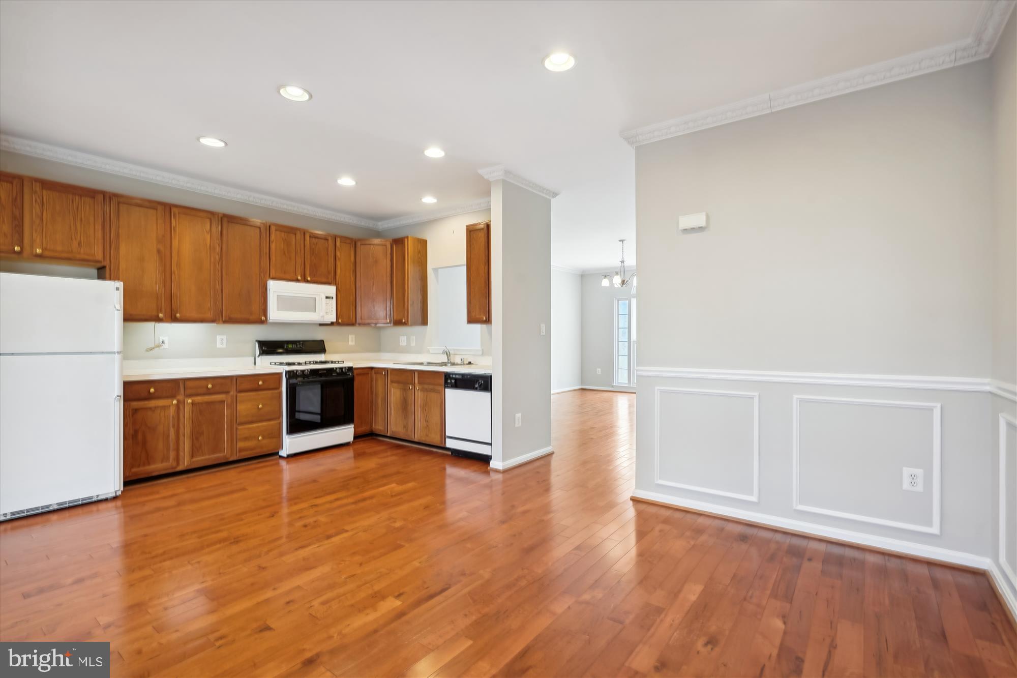 DOMINION STATION - Residential Lease