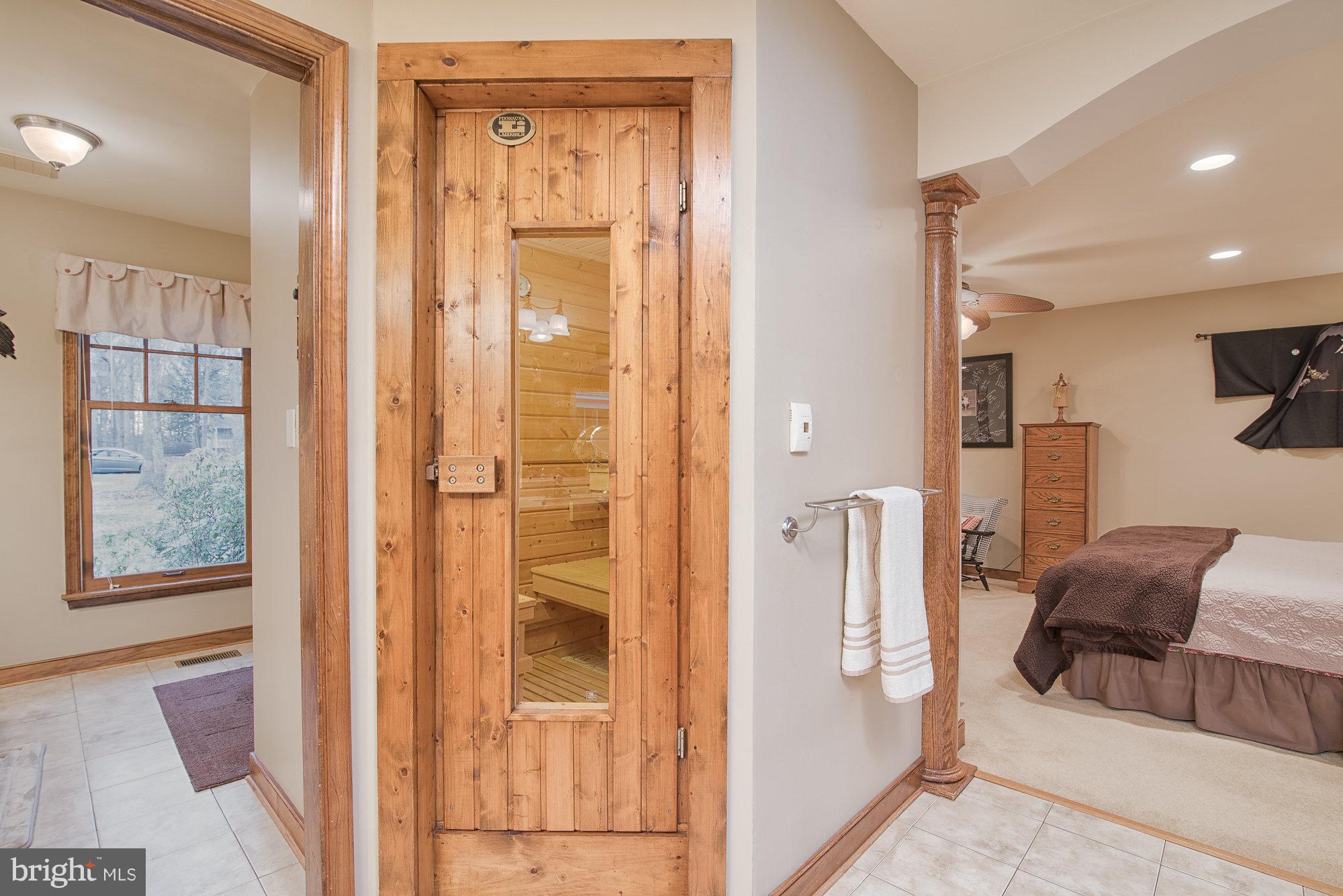 BLOOMSBURY - Residential