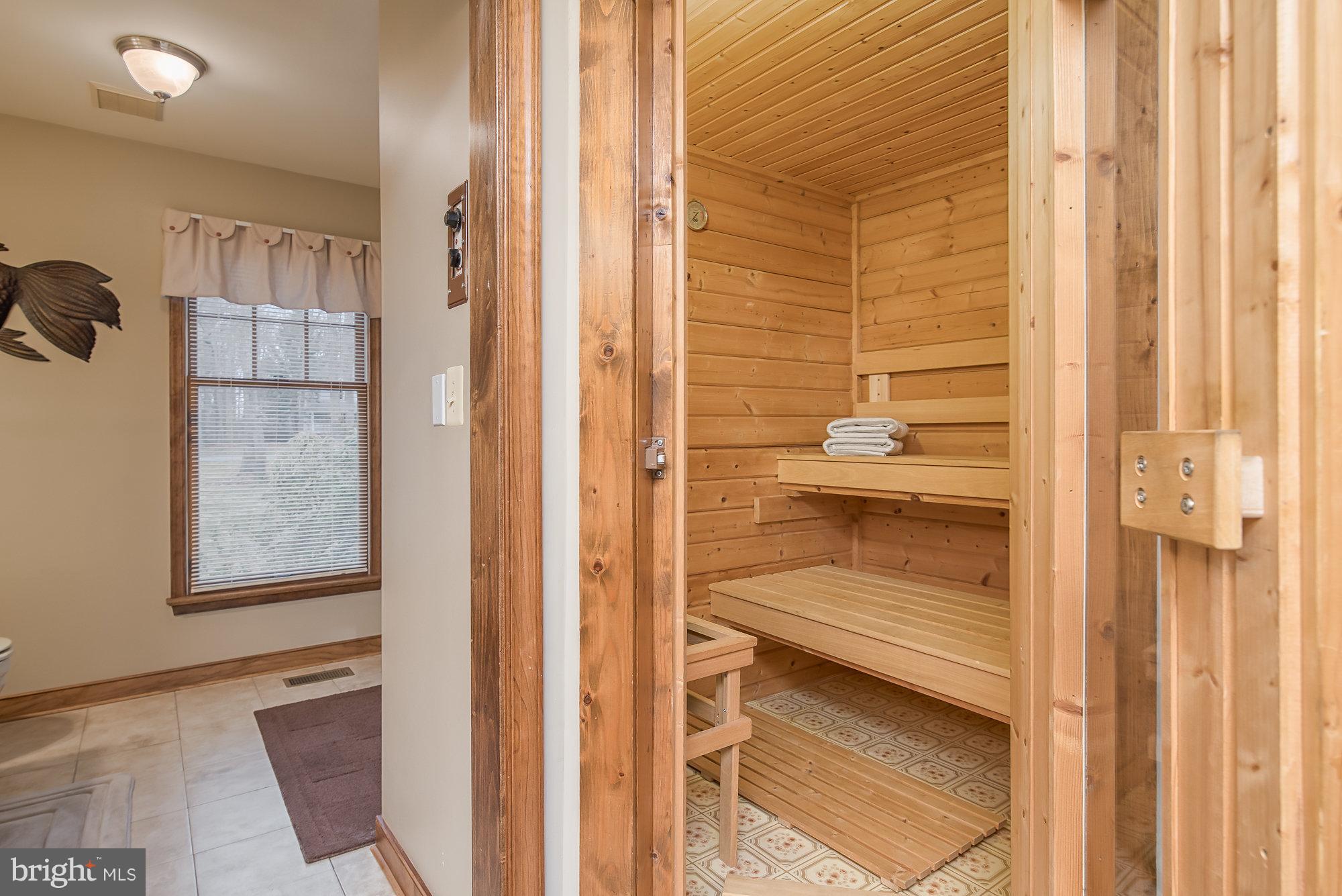 BLOOMSBURY - Residential