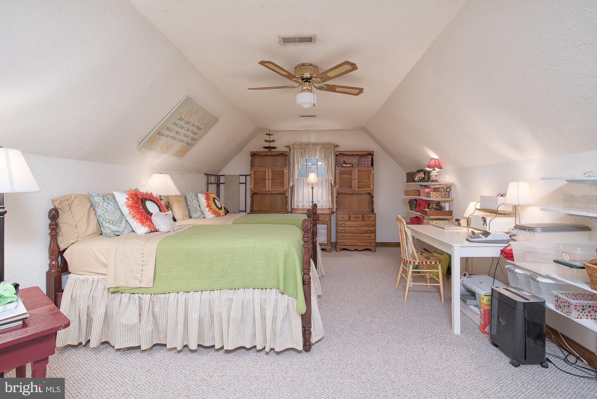 BLOOMSBURY - Residential